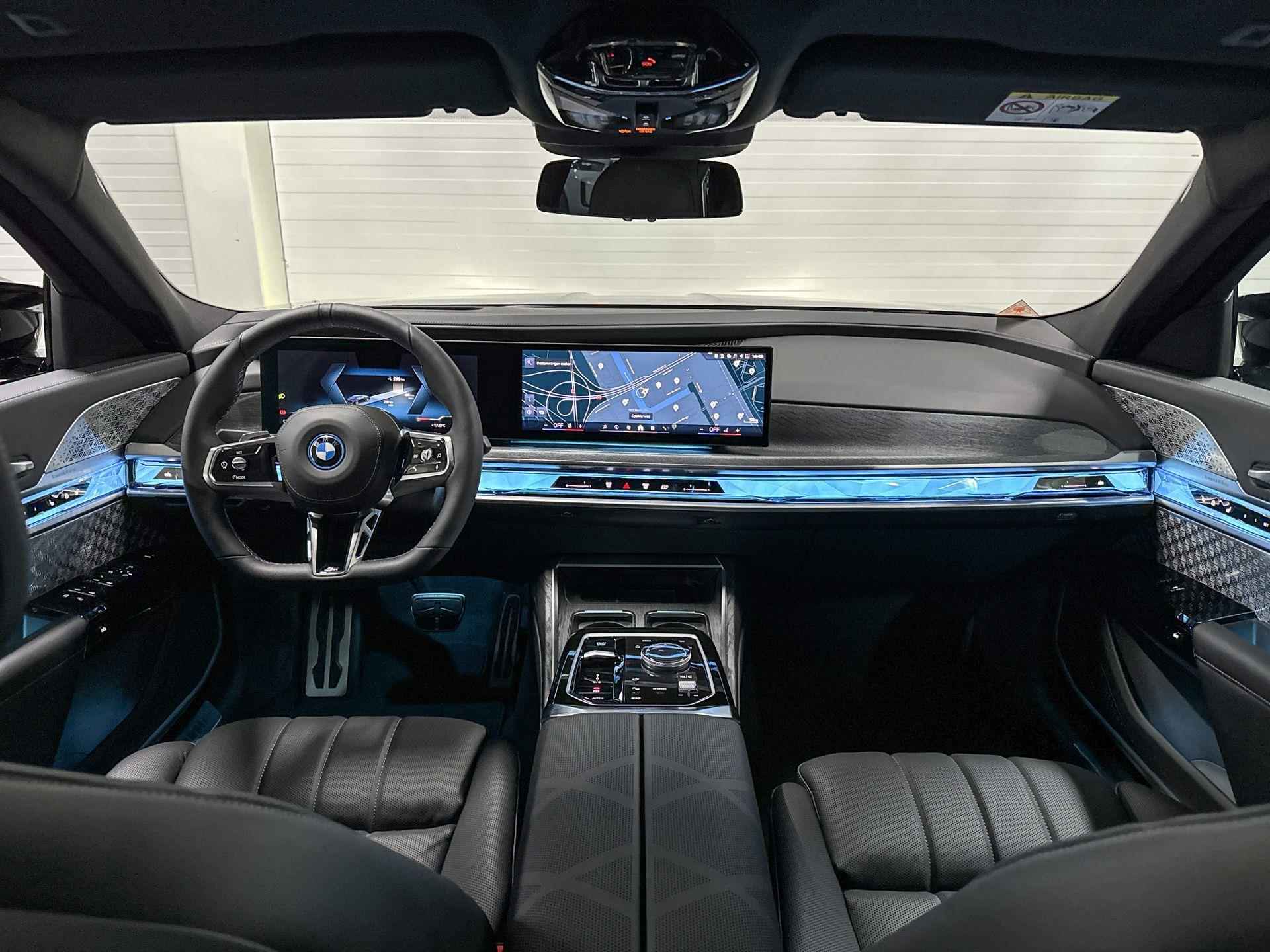BMW i7 xDrive M70 | M-Sport Pro | M Performance Pack | Innovation Pack | Executive Drive Pro | Executive Pack | Bowers&Wilkins | Sky Lounge - 13/28