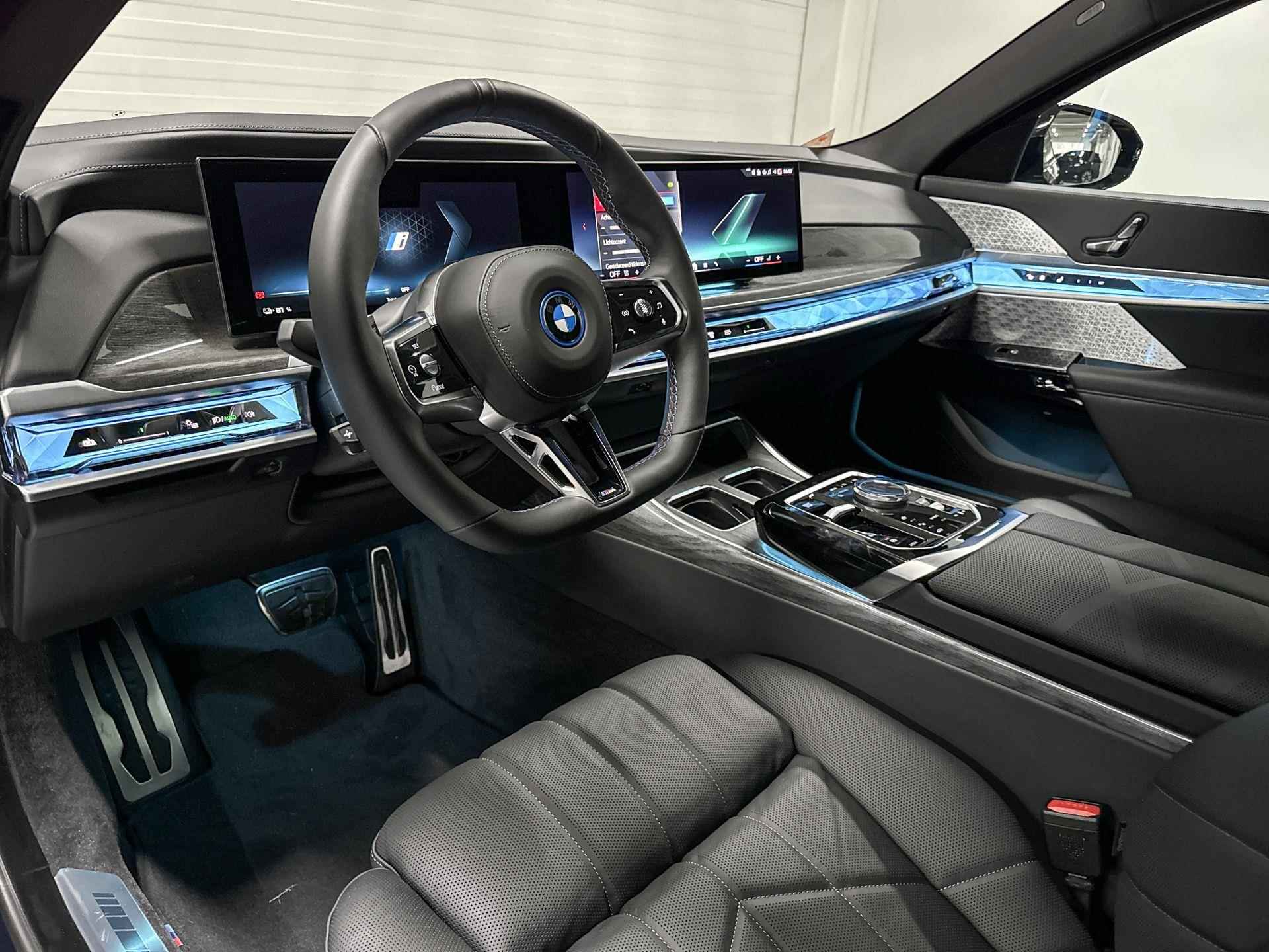 BMW i7 xDrive M70 | M-Sport Pro | M Performance Pack | Innovation Pack | Executive Drive Pro | Executive Pack | Bowers&Wilkins | Sky Lounge - 27/28