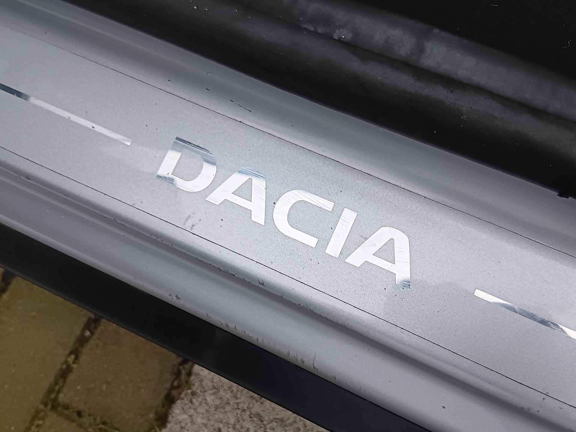 Dacia Logan MCV 0.9 TCe 90 Stepway Achteruitrijcamera / Navigatie - 32/36