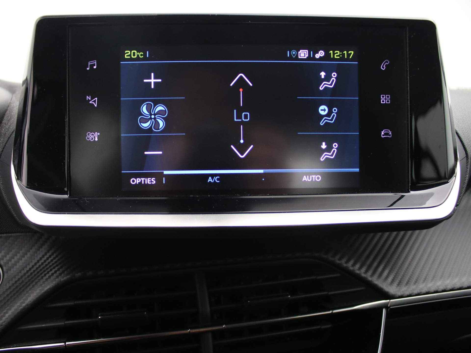 Peugeot 2008 EV Active Pack 50 kWh | Navigatie | Camera | Cruise | Clima | Bluetooth | Carplay | 16" Lichtmetaal 16" Lichtmetaal | LED | DAB - 14/35