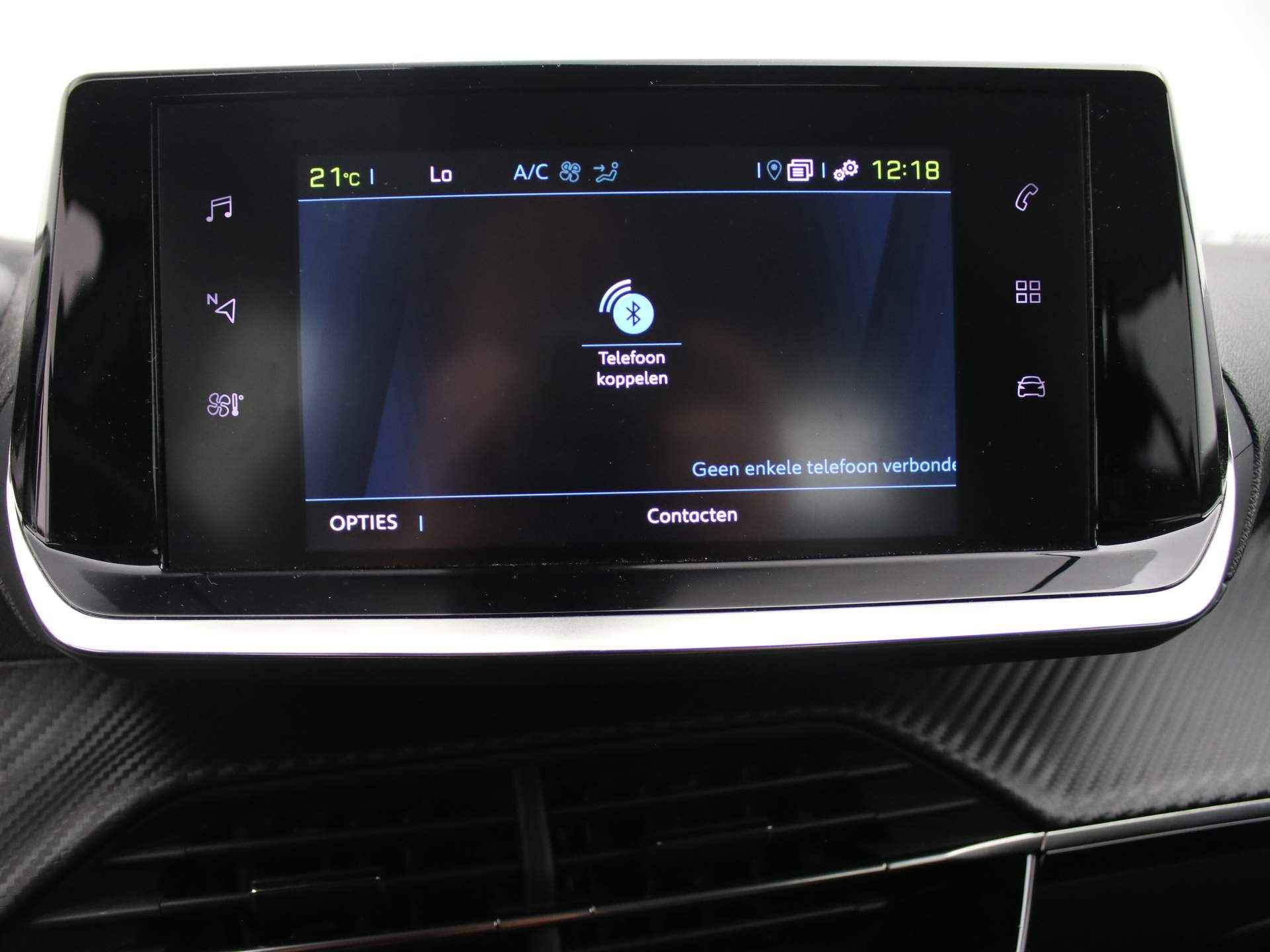 Peugeot 2008 EV Active Pack 50 kWh | Navigatie | Camera | Cruise | Clima | Bluetooth | Carplay | 16" Lichtmetaal 16" Lichtmetaal | LED | DAB - 22/35
