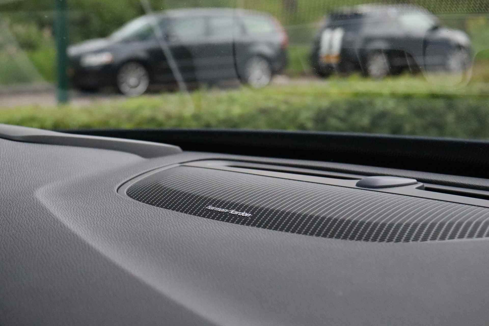 Volvo XC90 T8 AWD Recharge Inscription | Luchtvering | Trekhaak | 360° Camera | Harman Kardon | Head-Up Display | Stoel en Stuurwielverwarm - 34/83