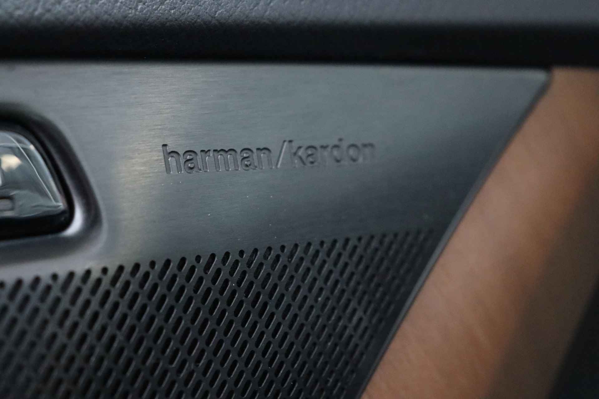 Volvo XC90 T8 AWD Recharge Inscription | Luchtvering | Trekhaak | 360° Camera | Harman Kardon | Head-Up Display | Stoel en Stuurwielverwarm - 71/83