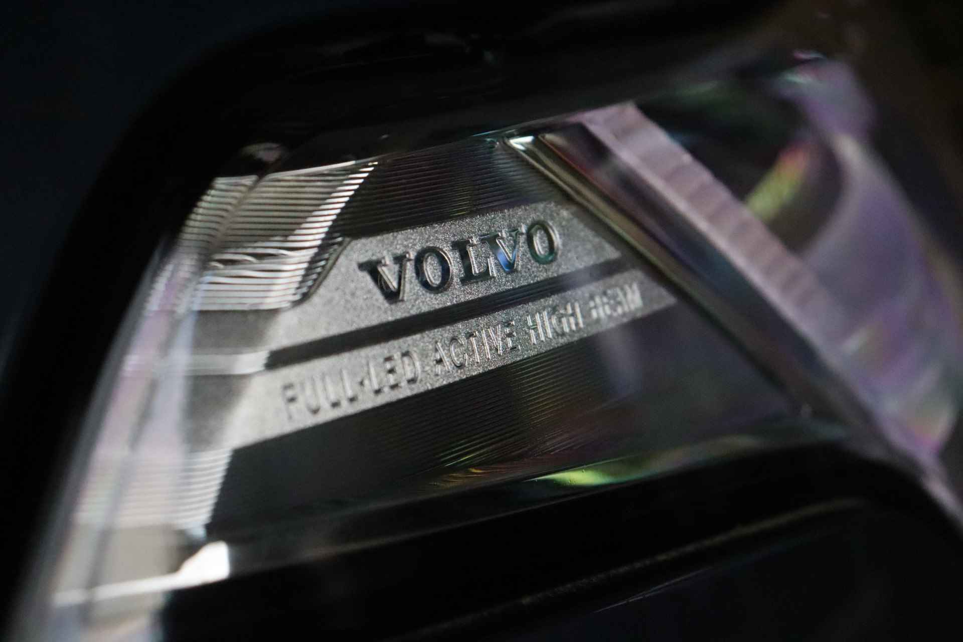 Volvo XC90 T8 AWD Recharge Inscription | Luchtvering | Trekhaak | 360° Camera | Harman Kardon | Head-Up Display | Stoel en Stuurwielverwarm - 81/83