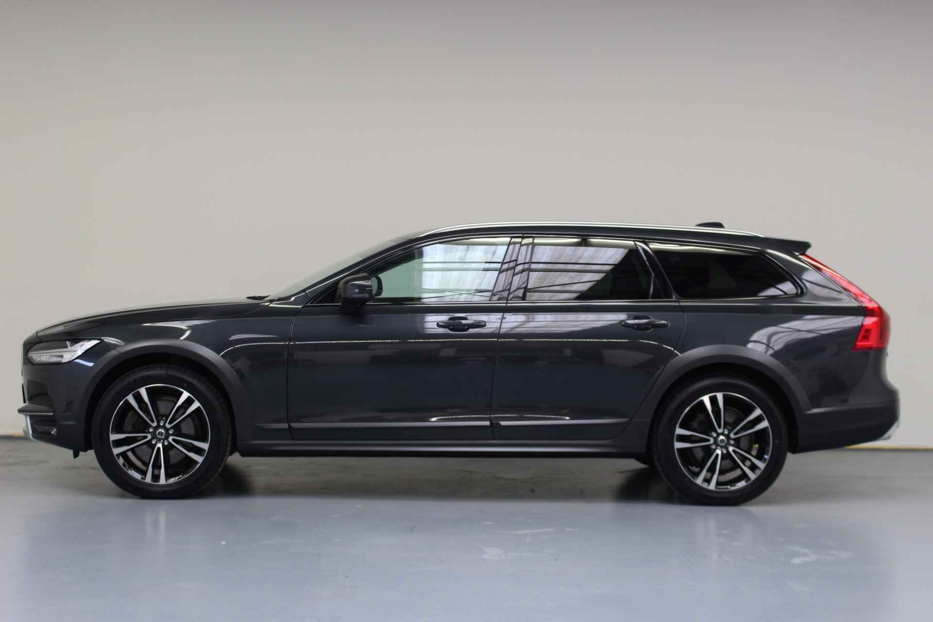 Volvo V90 Cross Country T5 AWD Plus | Rijklaarprijs | Leer | Trekhaak | - 2/50