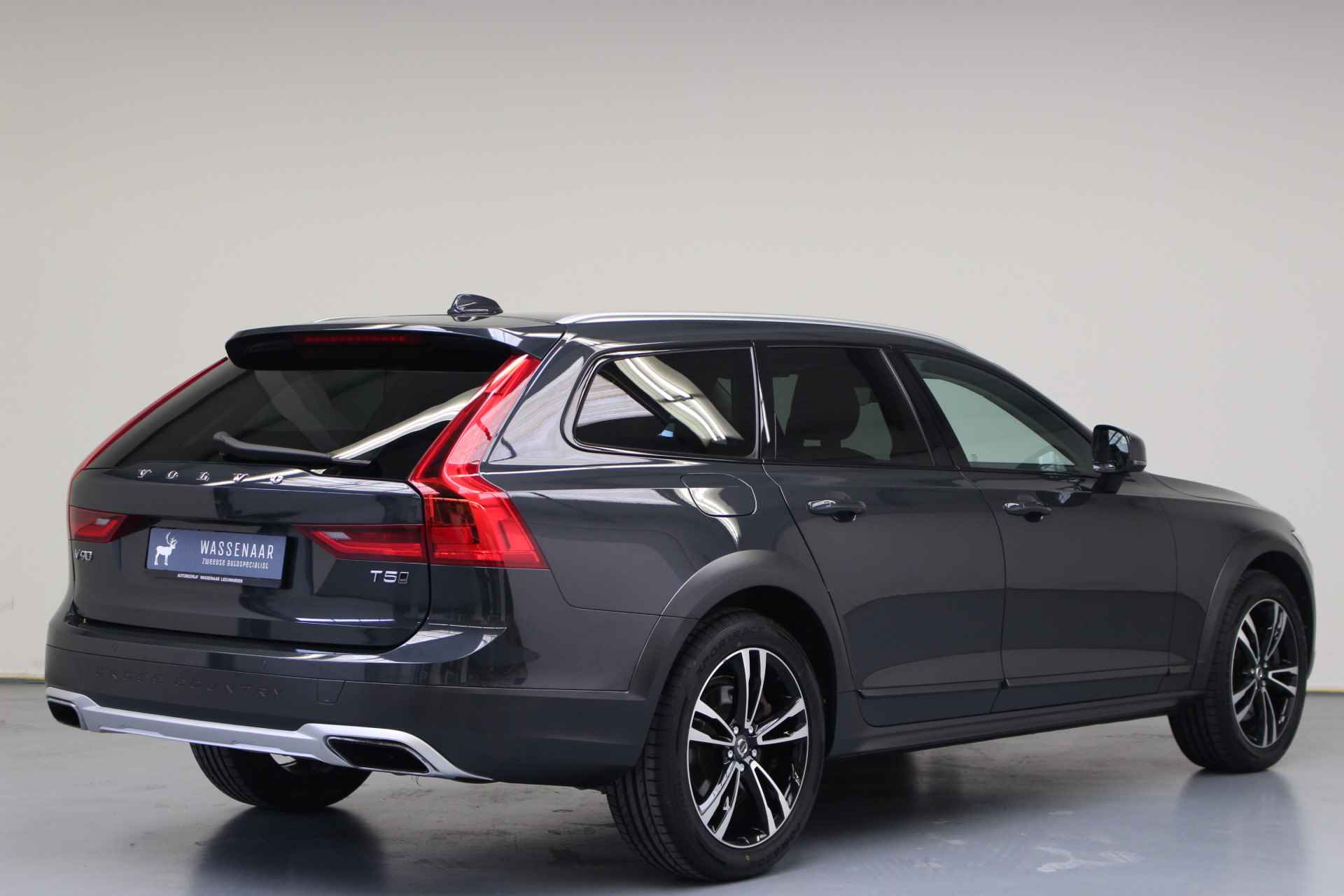 Volvo V90 Cross Country T5 AWD Plus | Rijklaarprijs | Leer | Trekhaak | - 4/50