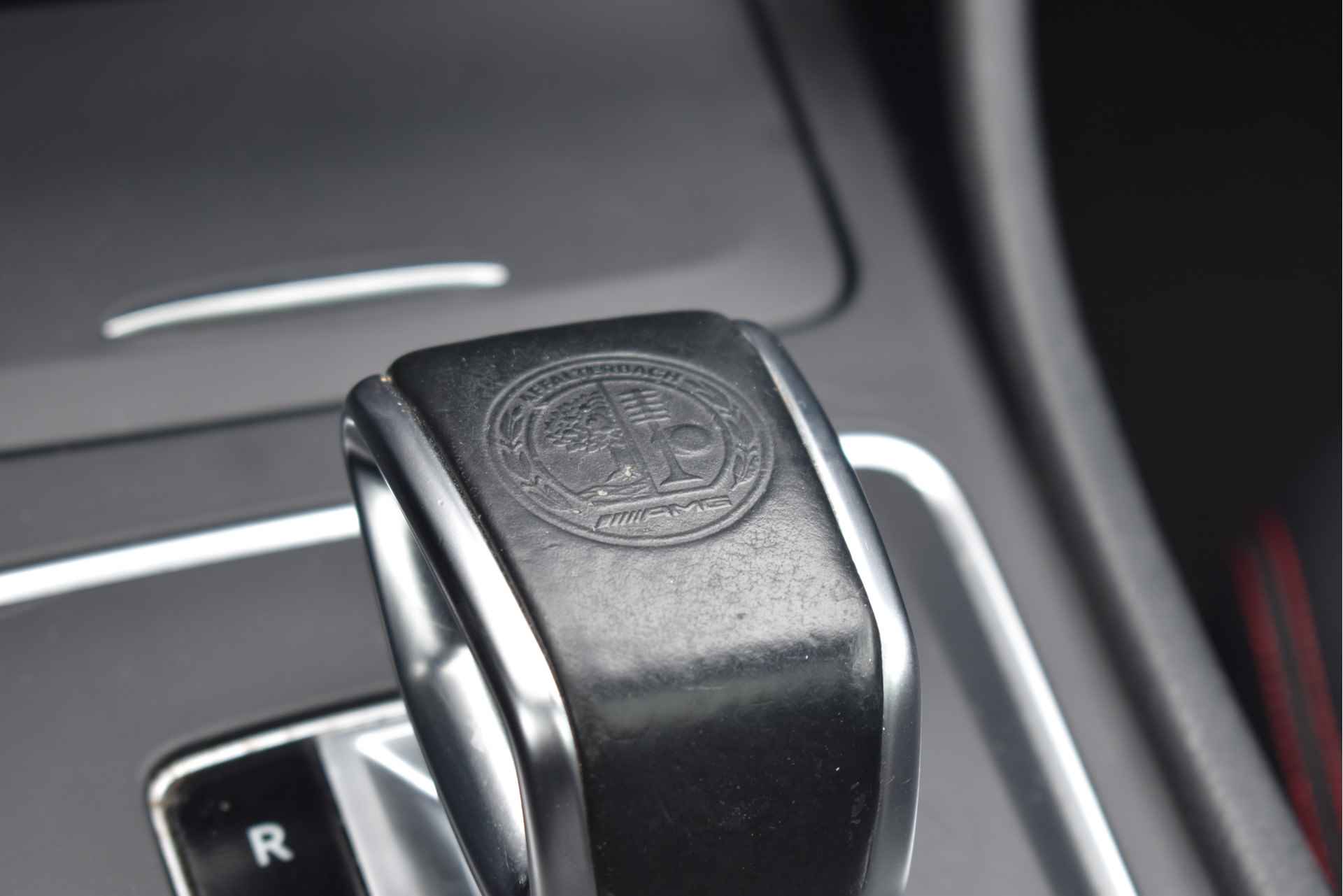 Mercedes-Benz CLA-Klasse 45 AMG 4MATIC 361 PK | NL-Ato | Matgrijs | Carbon | Open dak | Harman/Kardon | Camera | Elekt.stoel Memory | NAP - 64/68
