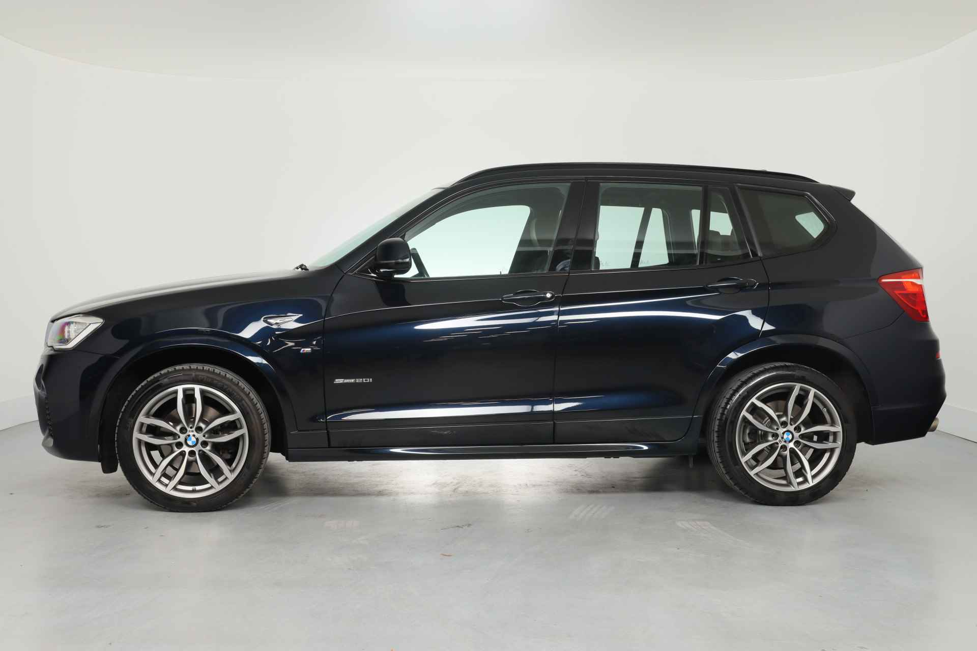 BMW X3 sDrive20i High Executive M Sport Edition | 1e Eigenaar! | Dealer Onderhouden! | LED | Comfort Stoelen | Leder | Pano | Clima | S - 22/38