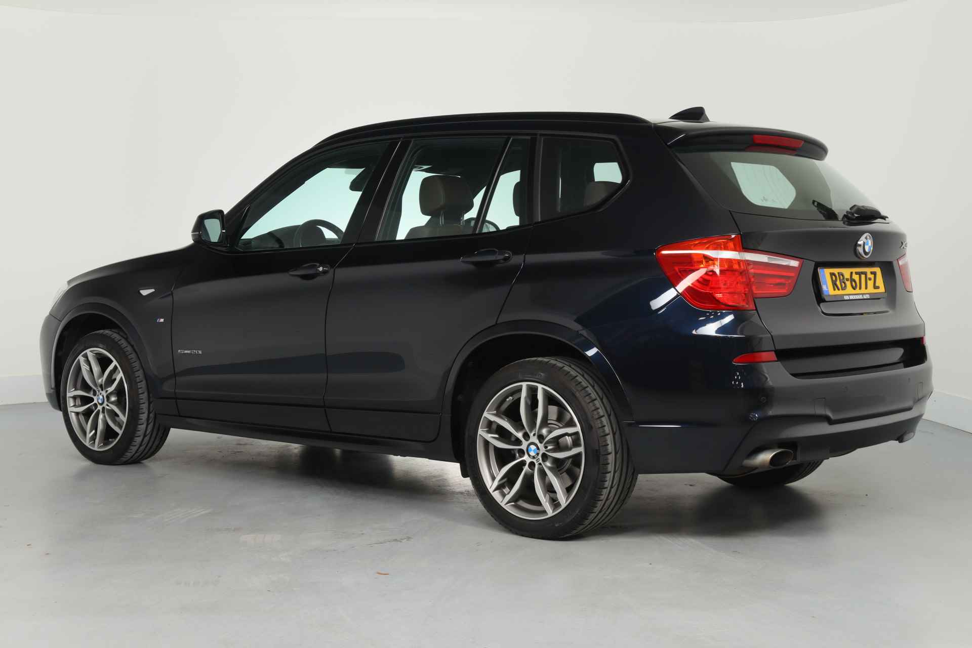 BMW X3 sDrive20i High Executive M Sport Edition | 1e Eigenaar! | Dealer Onderhouden! | LED | Comfort Stoelen | Leder | Pano | Clima | S - 23/38