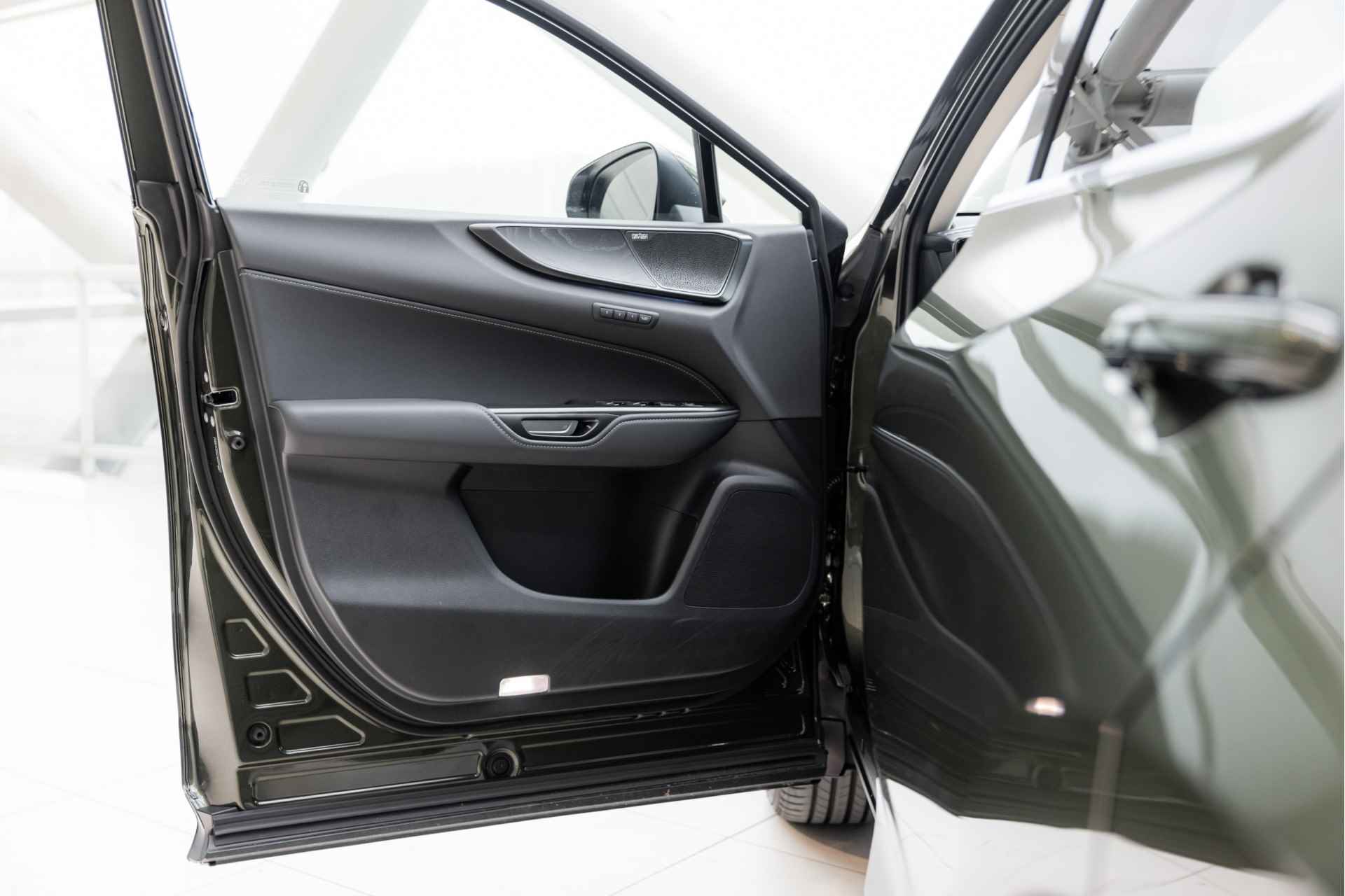 Lexus NX 350h AWD Executive Line | 4x4 | Achteruitrijcamera | Climate Control | Parkeersensoren | - 9/56