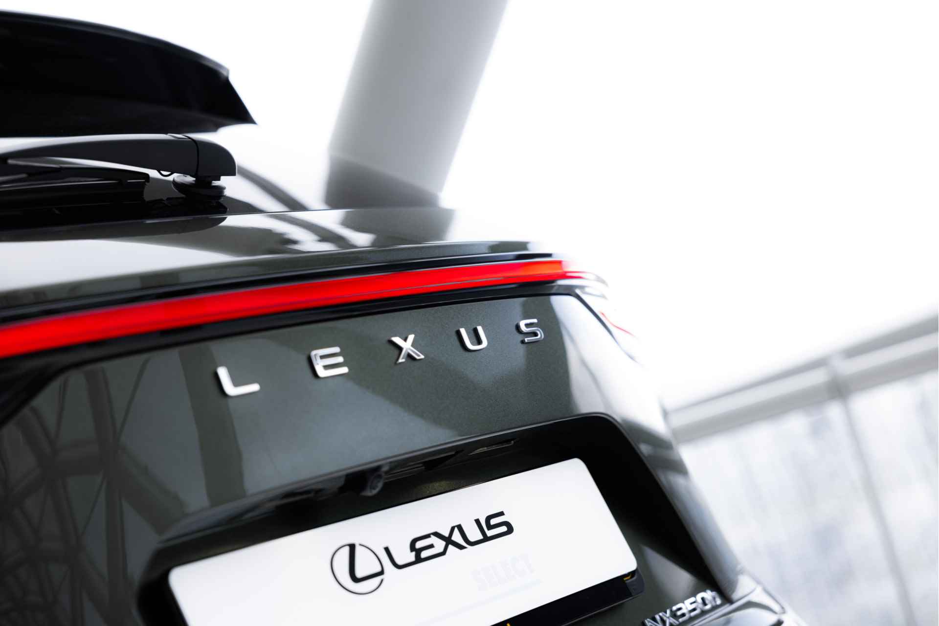 Lexus NX 350h AWD Executive Line | 4x4 | Achteruitrijcamera | Climate Control | Parkeersensoren | - 41/56