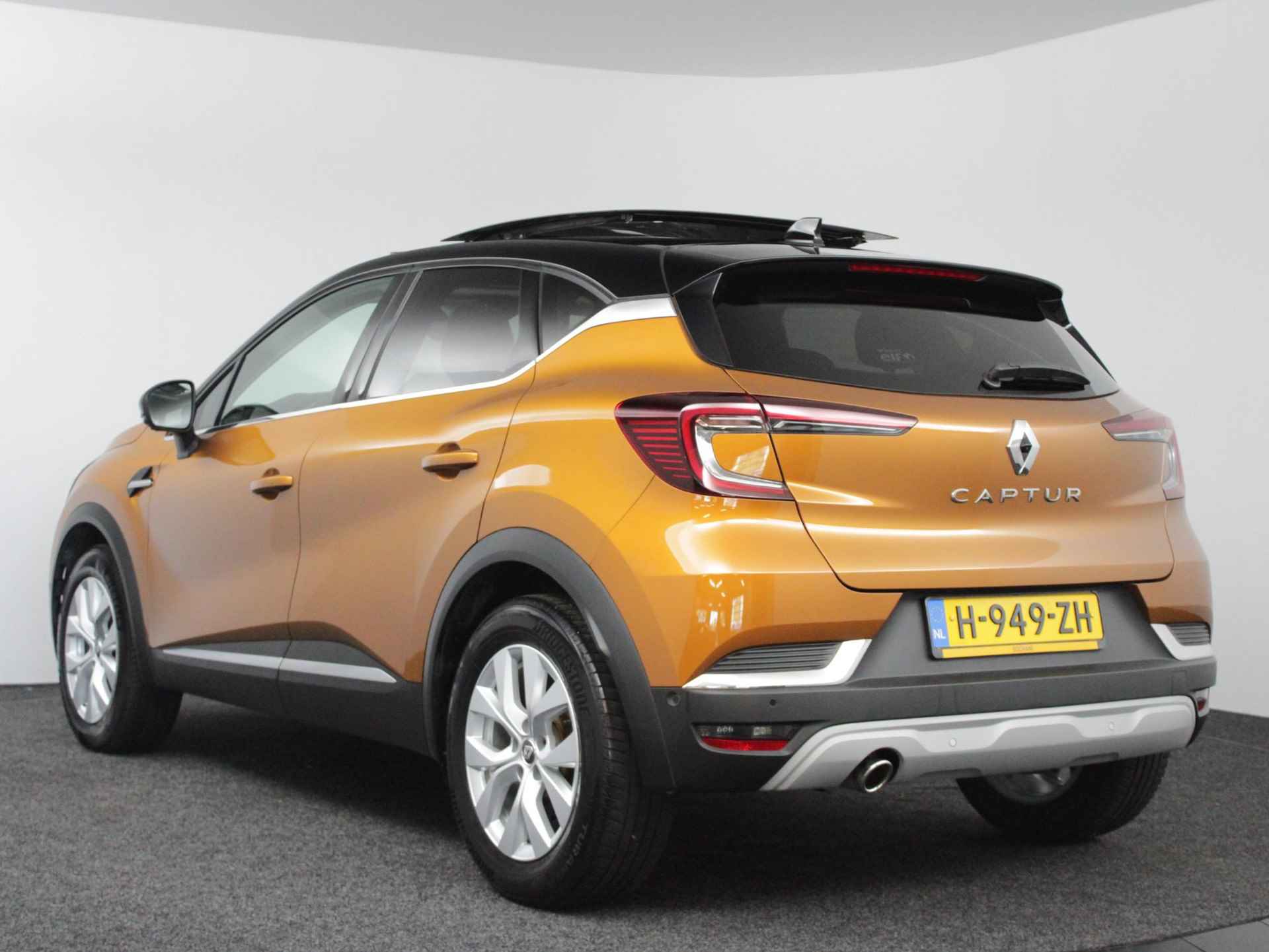 Renault Captur 1.3 TCe 130 EDC Intens | Dealer onderhouden! | Automaat | Navi 9,3" | Clima | Cruise | 360° camera - 8/58