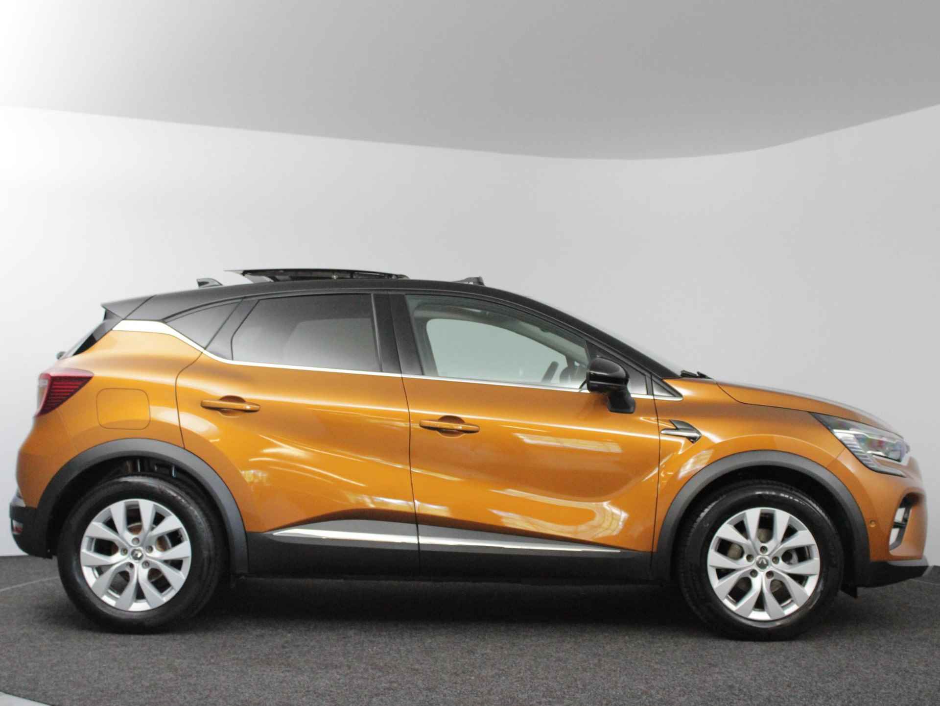 Renault Captur 1.3 TCe 130 EDC Intens | Dealer onderhouden! | Automaat | Navi 9,3" | Clima | Cruise | 360° camera - 10/58