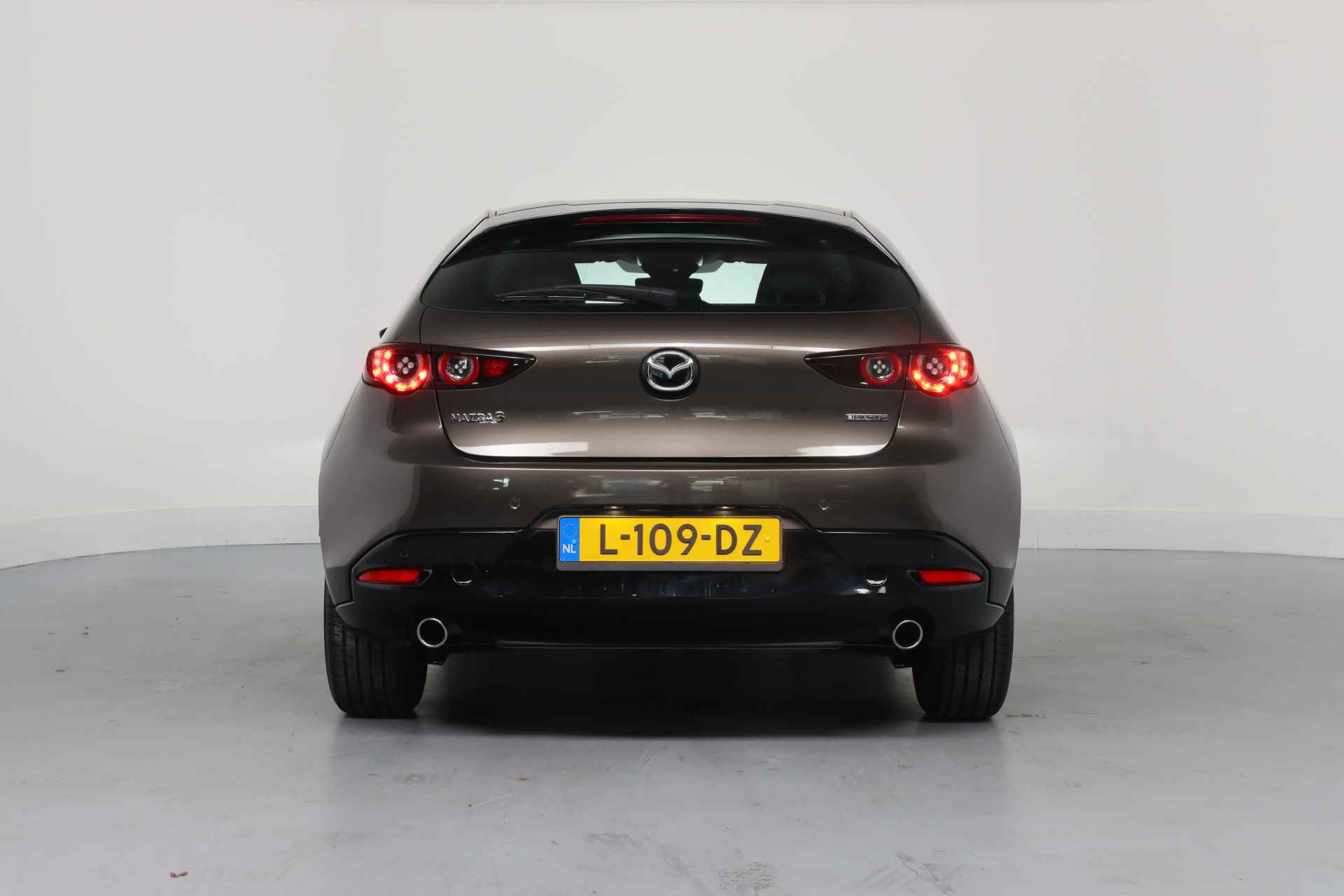 Mazda 3 2.0 e-SkyActiv-G M Hybrid 122 | LED | BLIS | Adaptive Cruise | HUD | Keyless | Parkeersensoren | Navigatie | Android Auto & Appl - 4/38