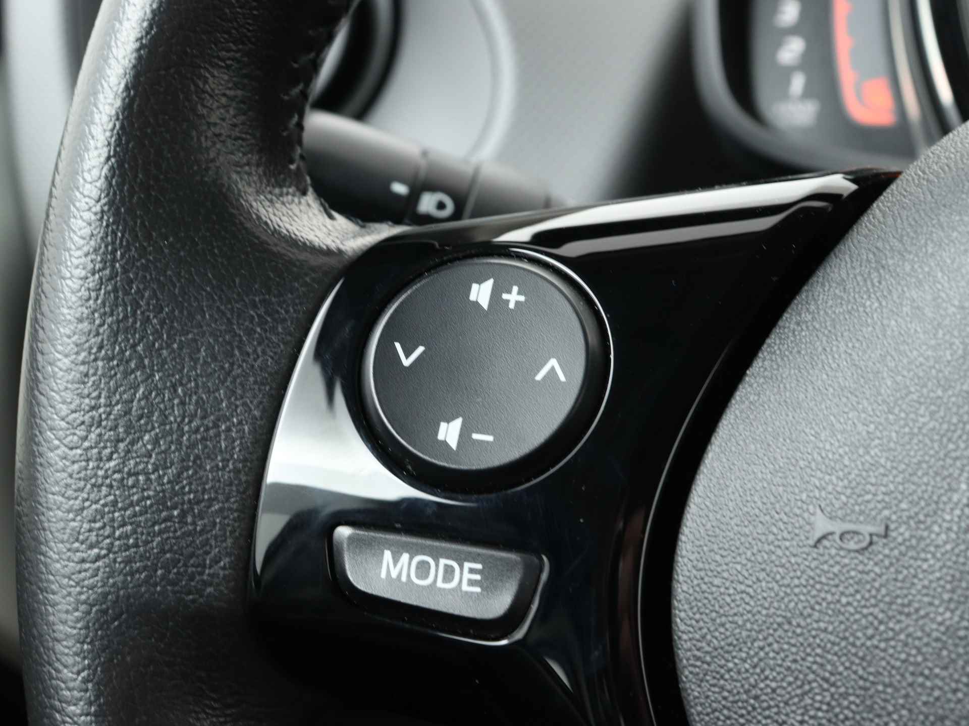 Peugeot 108 1.0 e-VTi Active | Airco | Bluetooth met streaming | Elektr. raam-en spiegelbed. | - 21/40
