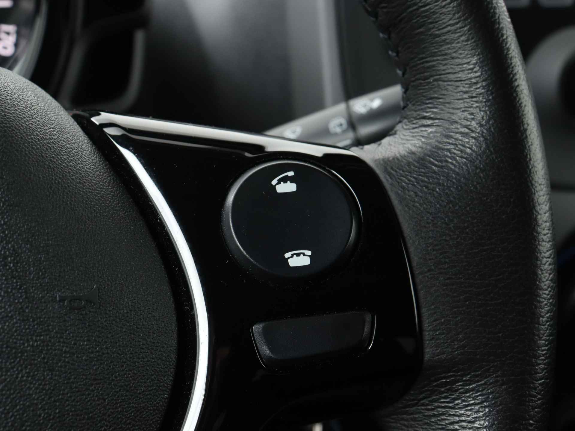 Peugeot 108 1.0 e-VTi Active | Airco | Bluetooth met streaming | Elektr. raam-en spiegelbed. | - 25/40