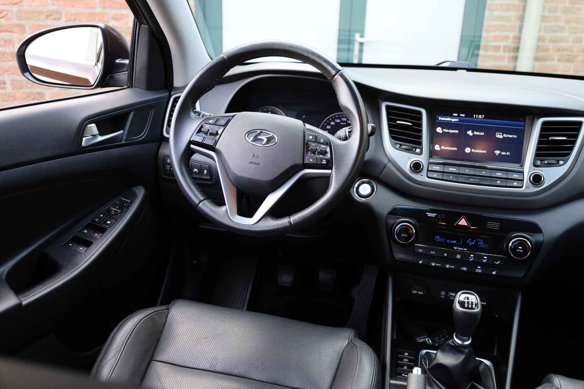 Hyundai Tucson 1.6 GDi Premium CAMERA LEER 4xSTOELVERWARMING TREKHAAK NAVI 17"LMV 2xKEYLESS ENZ - 54/62