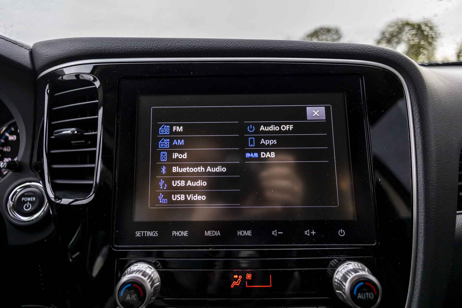 Mitsubishi Outlander 2.4 PHEV Intense | CAM | Carplay | Eerste eig. | NL Auto | Keyless | 18" | Stoelverw. | LED | - 25/36