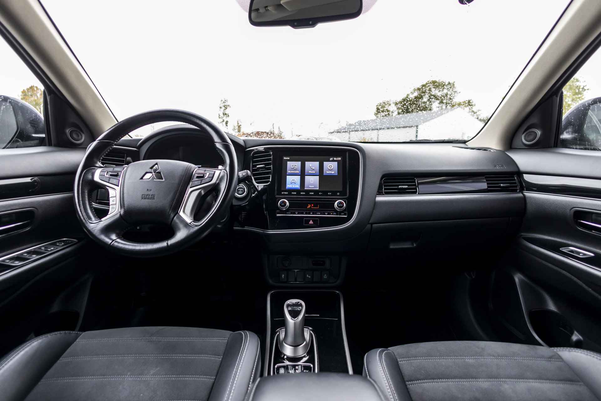Mitsubishi Outlander 2.4 PHEV Intense | CAM | Carplay | Eerste eig. | NL Auto | Keyless | 18" | Stoelverw. | LED | - 28/36