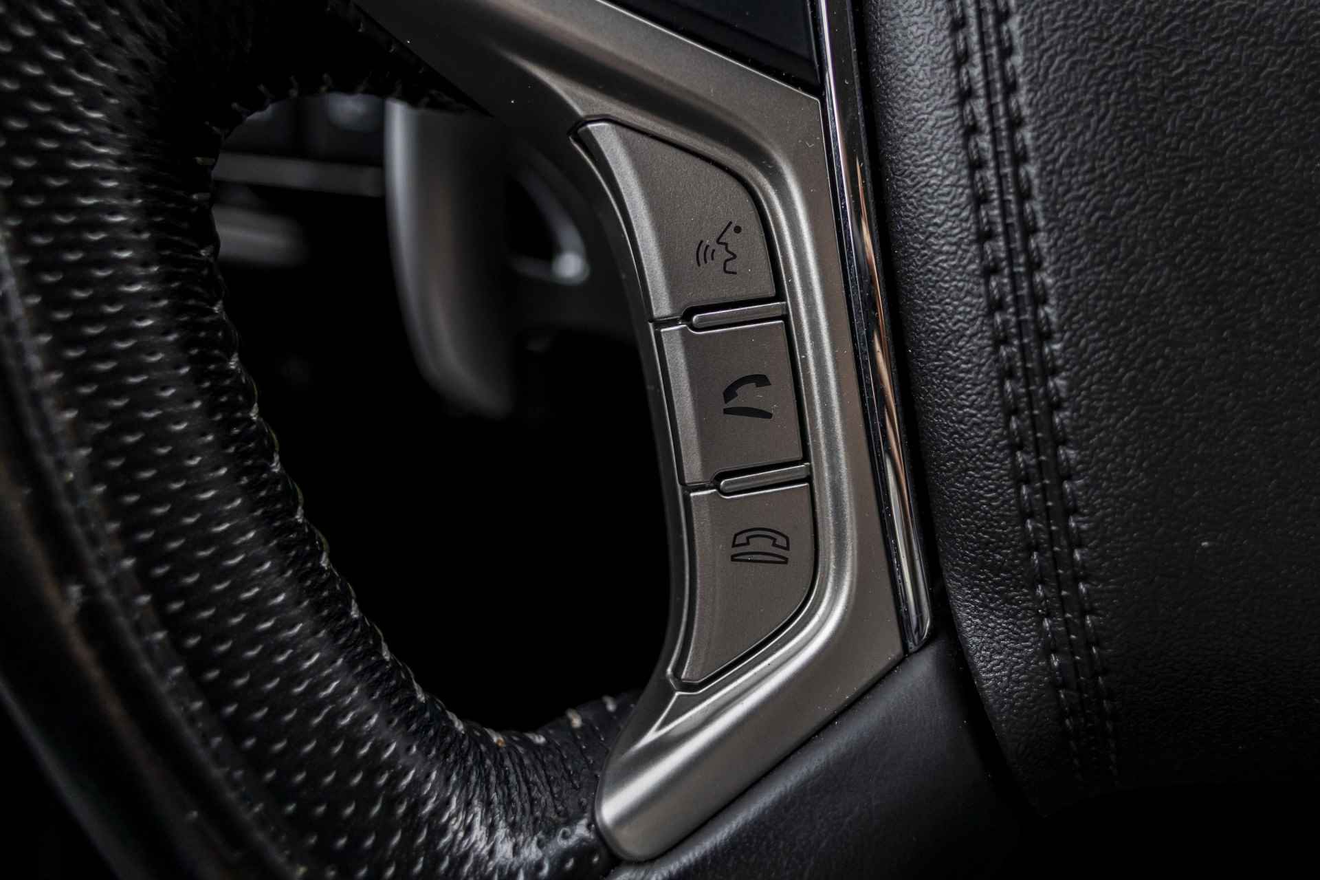 Mitsubishi Outlander 2.4 PHEV Intense | CAM | Carplay | Eerste eig. | NL Auto | Keyless | 18" | Stoelverw. | LED | - 30/36