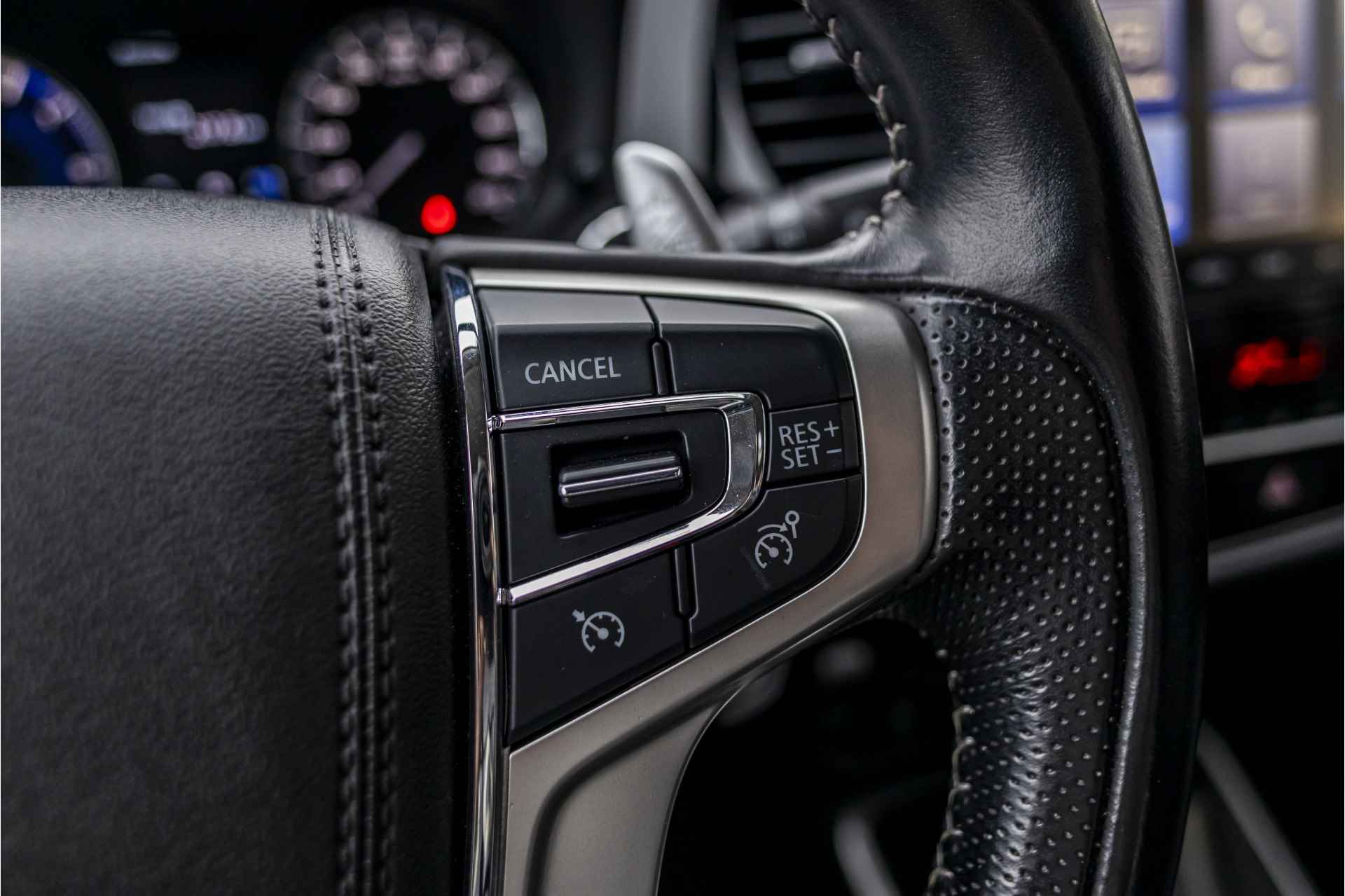 Mitsubishi Outlander 2.4 PHEV Intense | CAM | Carplay | Eerste eig. | NL Auto | Keyless | 18" | Stoelverw. | LED | - 31/36