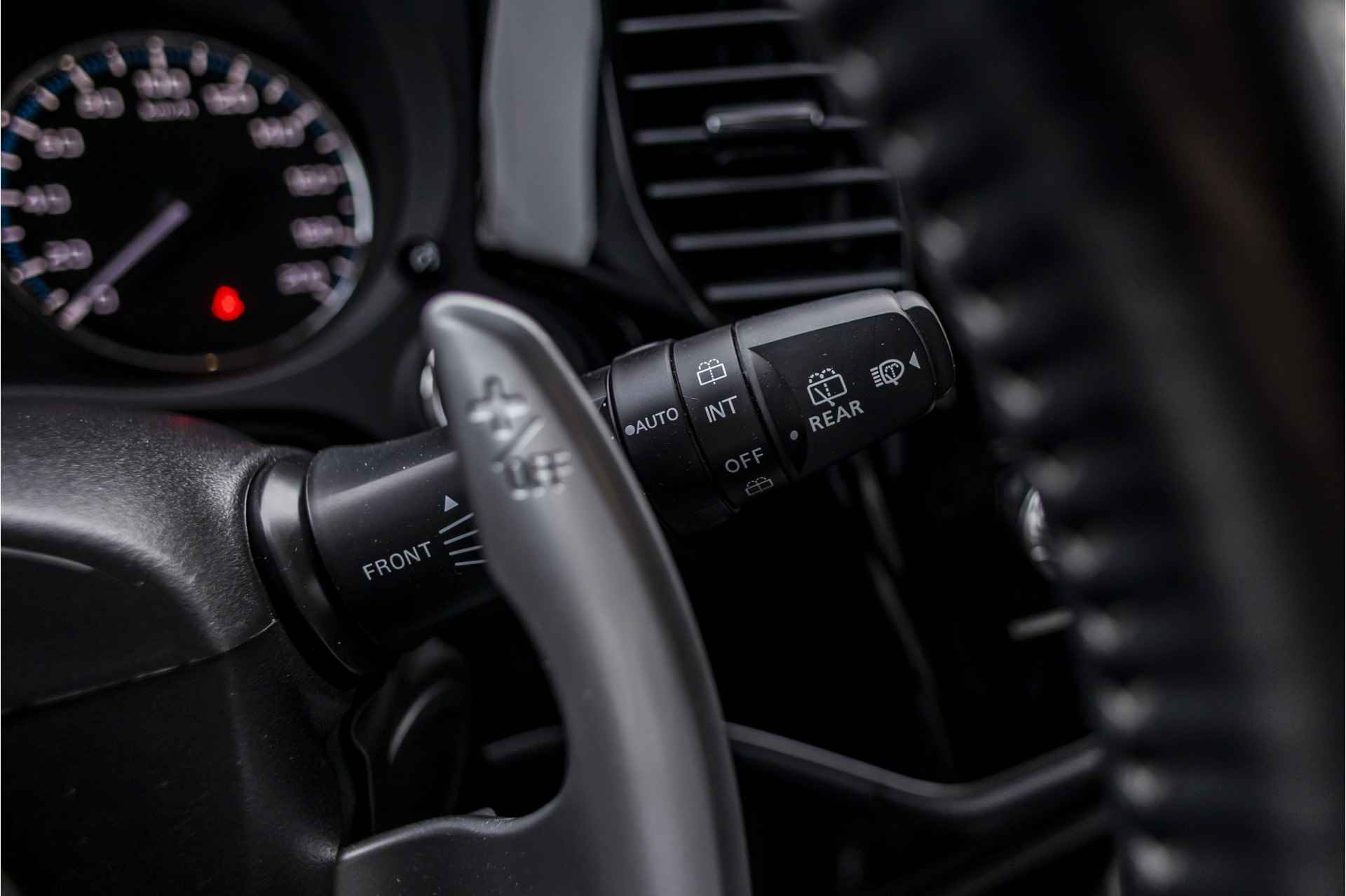 Mitsubishi Outlander 2.4 PHEV Intense | CAM | Carplay | Eerste eig. | NL Auto | Keyless | 18" | Stoelverw. | LED | - 33/36