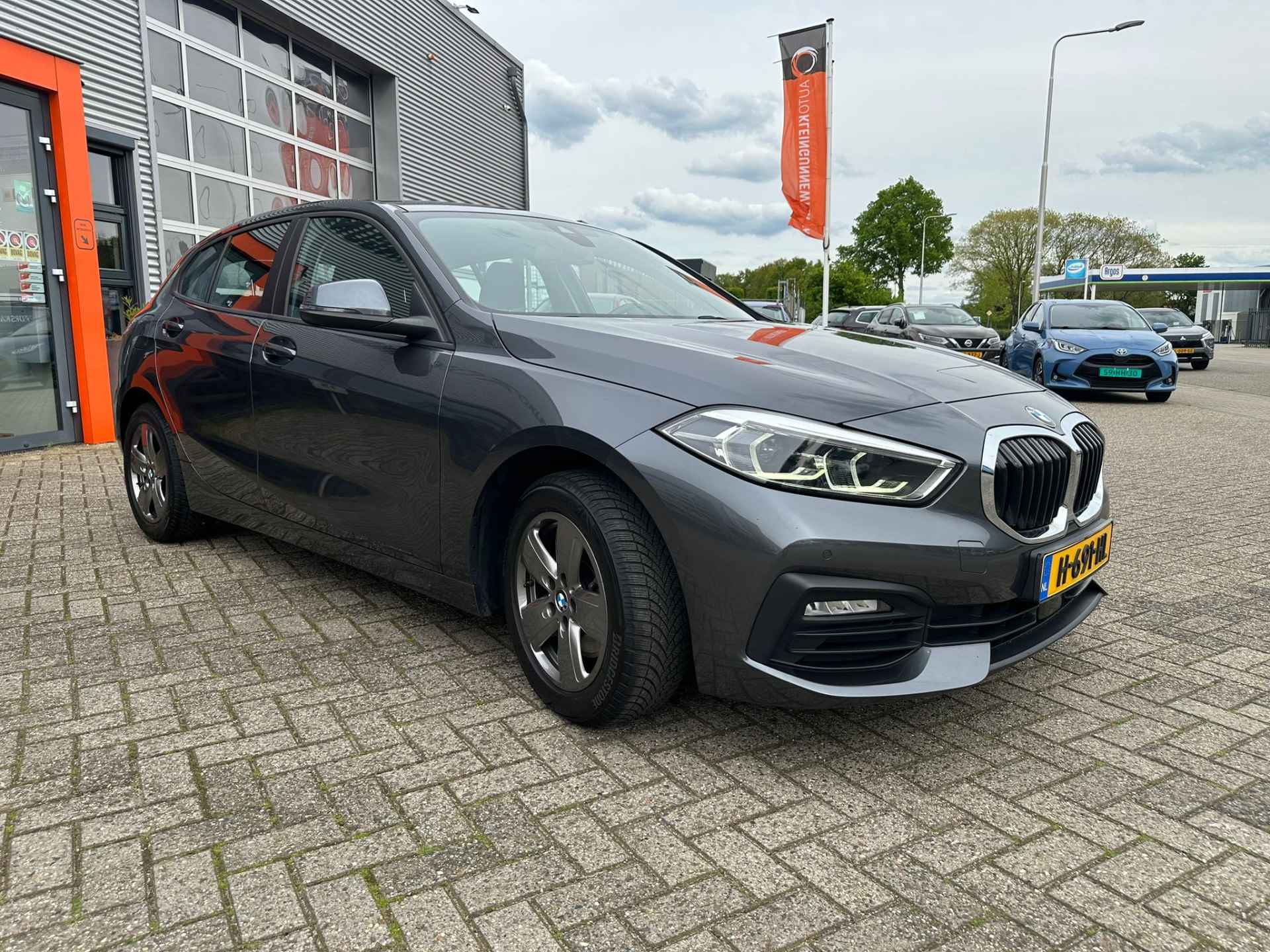 BMW 1-serie 118i Executive Edition NL-Auto 1e eigenaar / Apple/Android Carplay / Parkeersensoren v+a / Navi / Cruise control / Led koplampen - 14/22