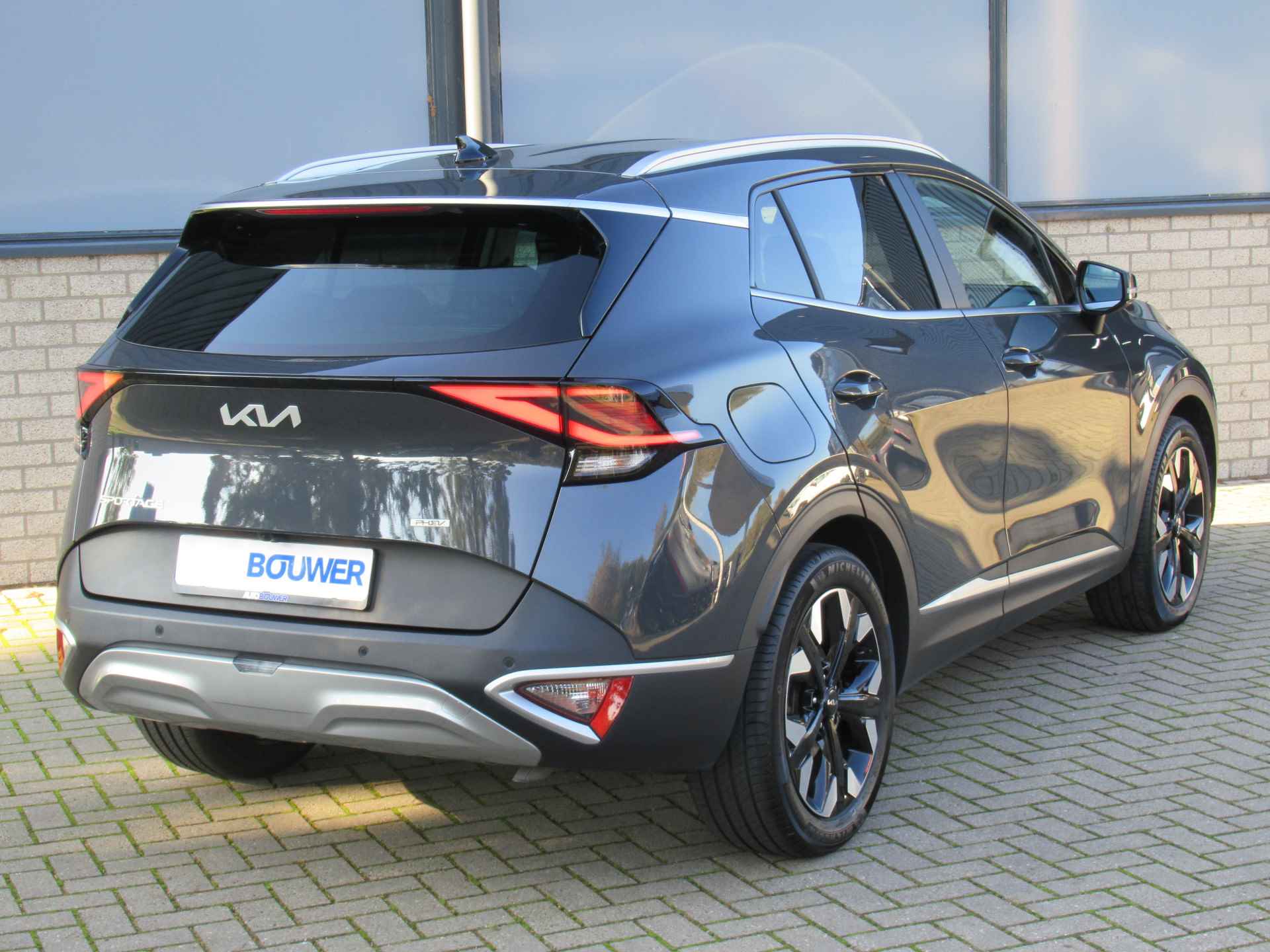 Kia Sportage 1.6 T-GDI PHEV Plug-in 265 PK Hybrid AWD Edition 1e eigen | dealer onderh | 19"inch | elektr.stoelen | LED kopl - 16/32