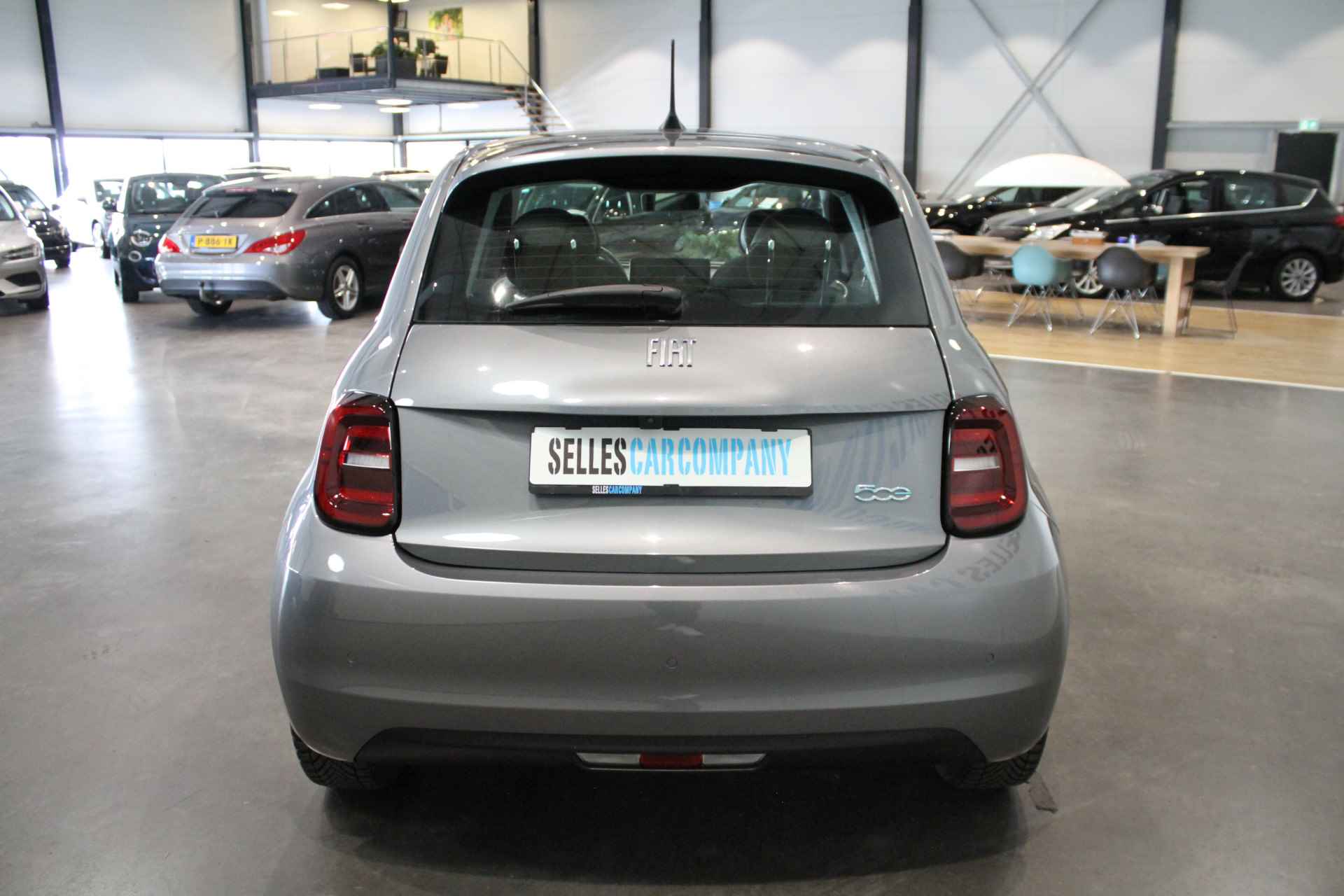 Fiat 500 | € 2000,- SUBSIDIE | - e Business Launch Edition 42 kWh | Airconditioning | - 27/28