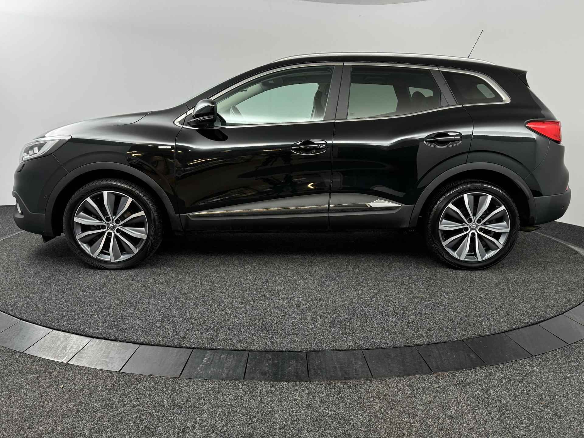 Renault Kadjar 1.2 TCe 130 Bose | Panoramadak | Stoelverwarming | PDC V+A + Camera | 1e eigenaar + dealer onderhouden! - 9/52