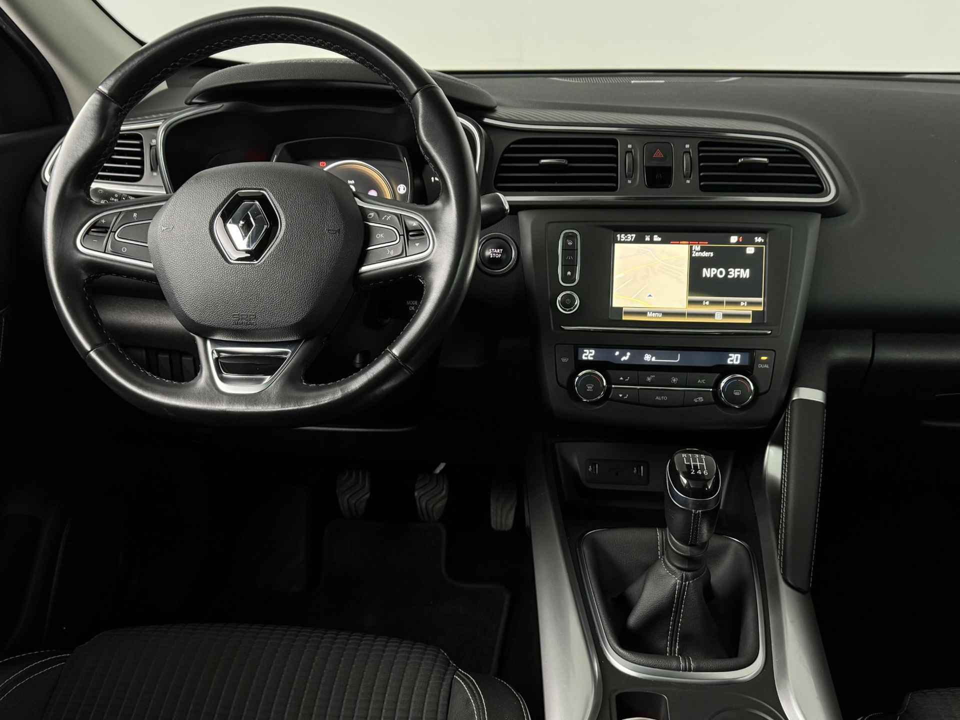 Renault Kadjar 1.2 TCe 130 Bose | Panoramadak | Stoelverwarming | PDC V+A + Camera | 1e eigenaar + dealer onderhouden! - 25/52