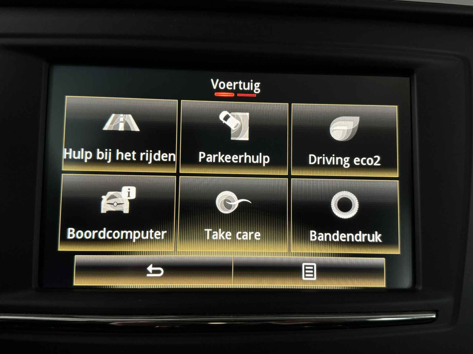 Renault Kadjar 1.2 TCe 130 Bose | Panoramadak | Stoelverwarming | PDC V+A + Camera | 1e eigenaar + dealer onderhouden! - 44/52