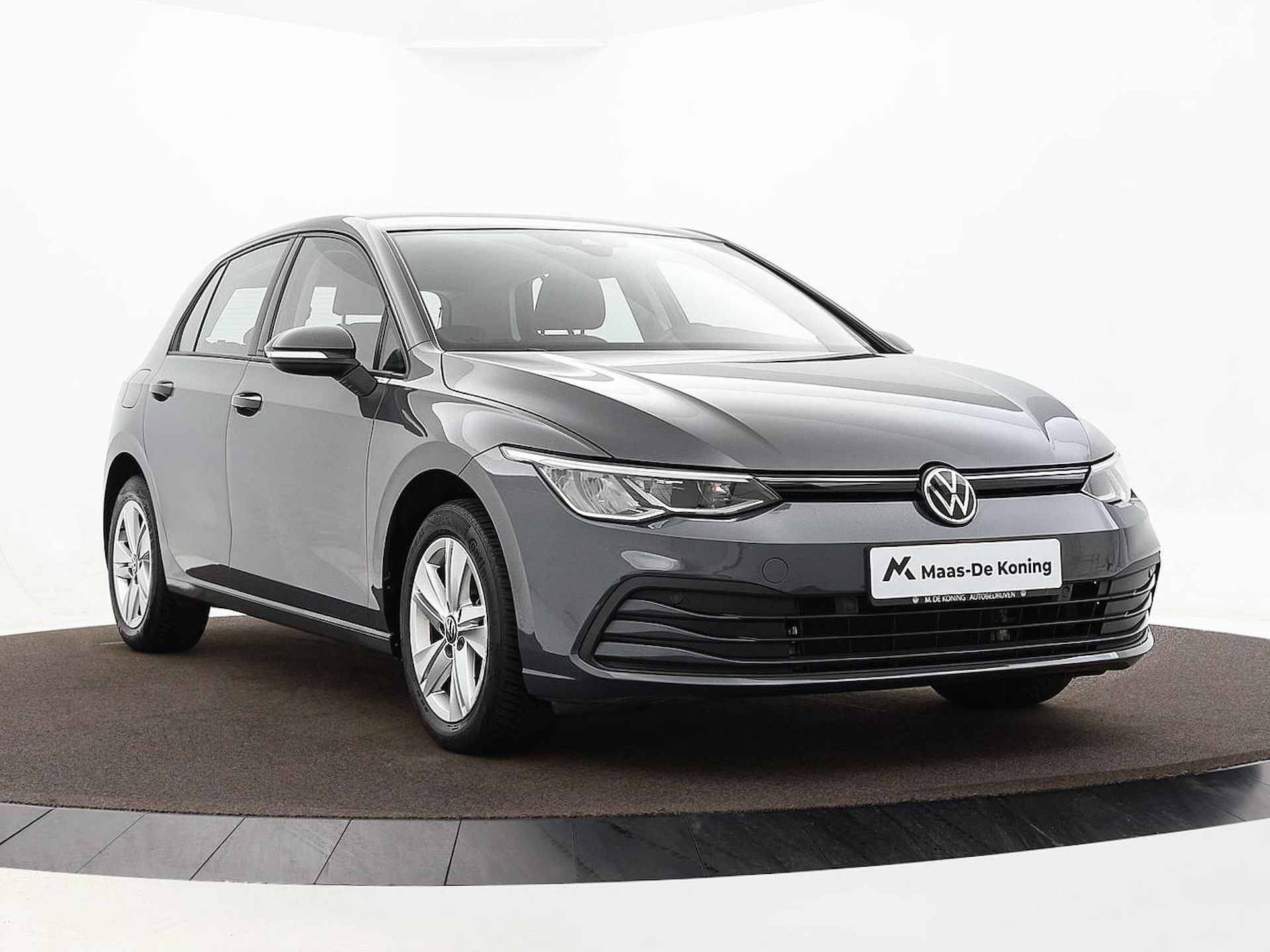 Volkswagen Golf 1.0 TSI 110pk Life | Apple Car Play | Navigatie | ACC | P-Sensoren | 16"Velgen | Sfeerverlichting | Verkeersbordenherkenning | Garantie t/m 28-09-2024 of 100.000km - 4/34