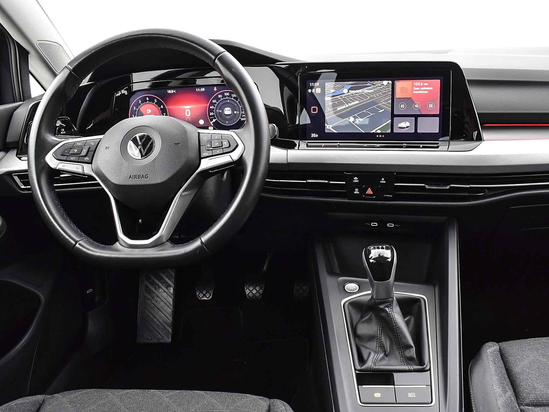 Volkswagen Golf 1.0 TSI 110pk Life | Apple Car Play | Navigatie | ACC | P-Sensoren | 16"Velgen | Sfeerverlichting | Verkeersbordenherkenning | Garantie t/m 28-09-2024 of 100.000km - 17/34
