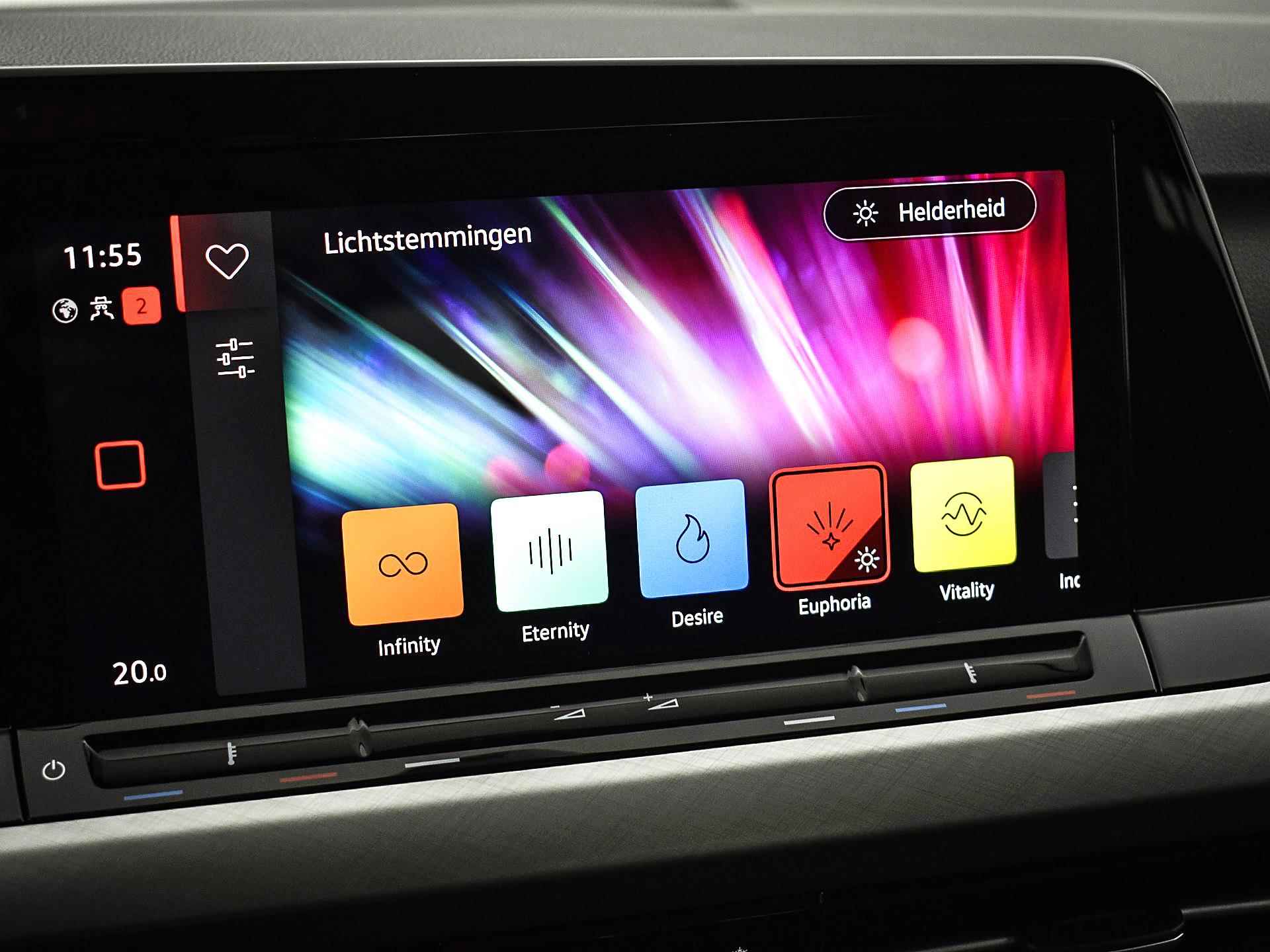 Volkswagen Golf 1.0 TSI 110pk Life | Apple Car Play | Navigatie | ACC | P-Sensoren | 16"Velgen | Sfeerverlichting | Verkeersbordenherkenning | Garantie t/m 28-09-2024 of 100.000km - 29/34