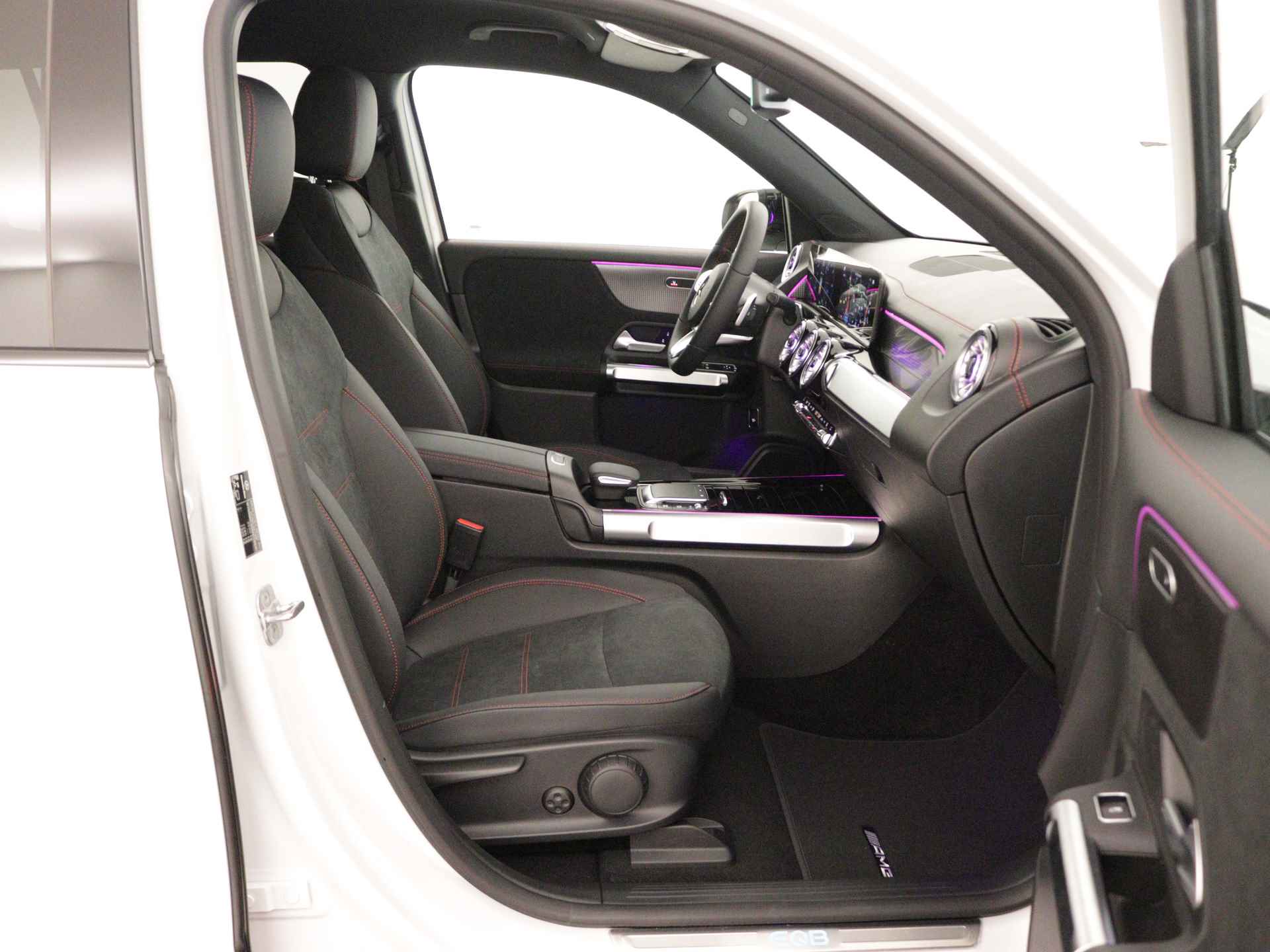 Mercedes-Benz EQB 250+ Business Edition 71 kWh | AMG Line | Business Plus pakket | Nightpakket | KEYLESS-GO comfort pakket | Dodehoekassistent | EASY PACK achterklep |  Parkeerpakket met 360°-camera | - 30/43