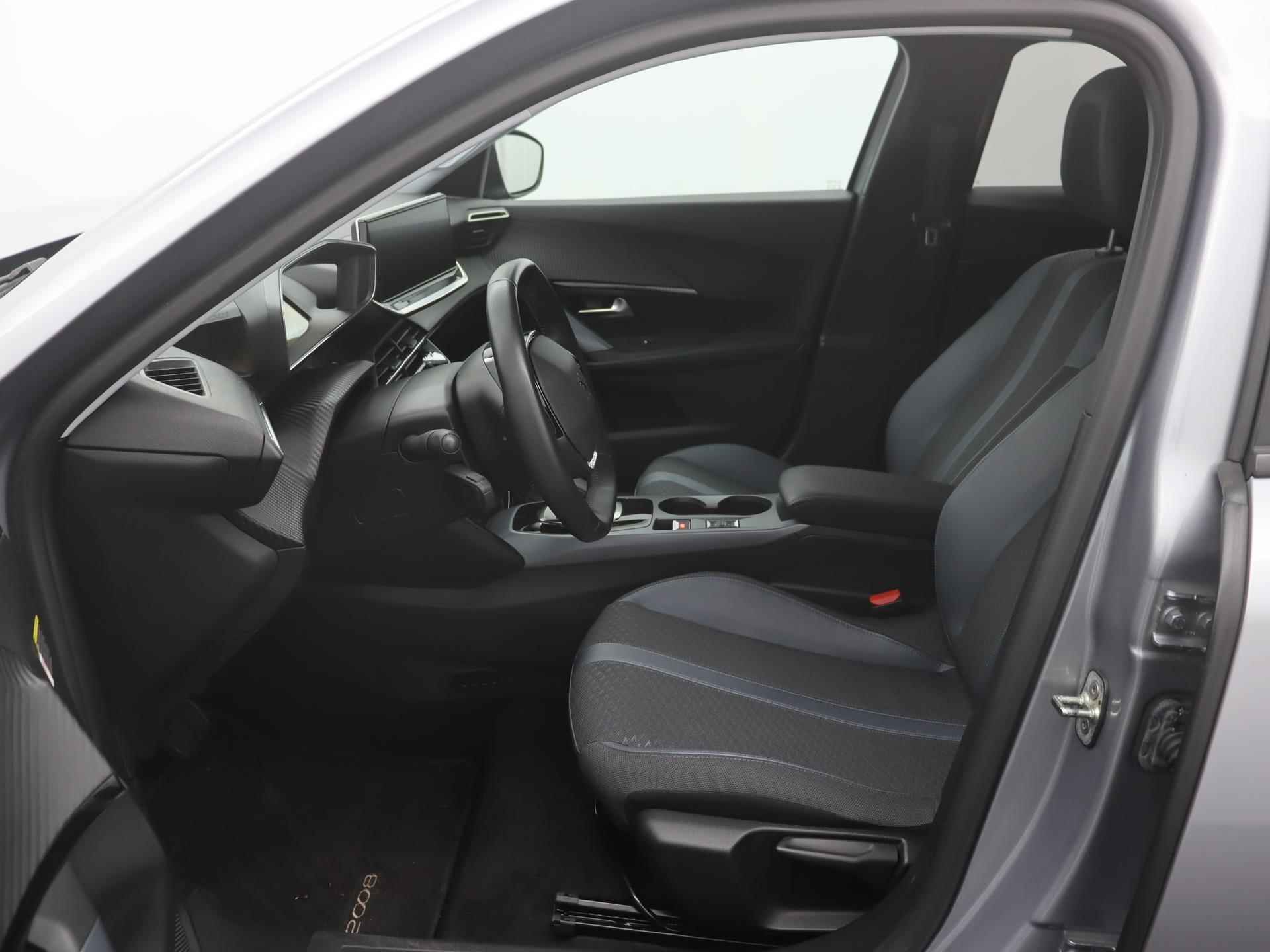 Peugeot e-2008 EV Allure 50 kWh | Navigatie | i-Cockpit | Stoelverwarming | Parkeerhulp | Lane assist | - 5/33