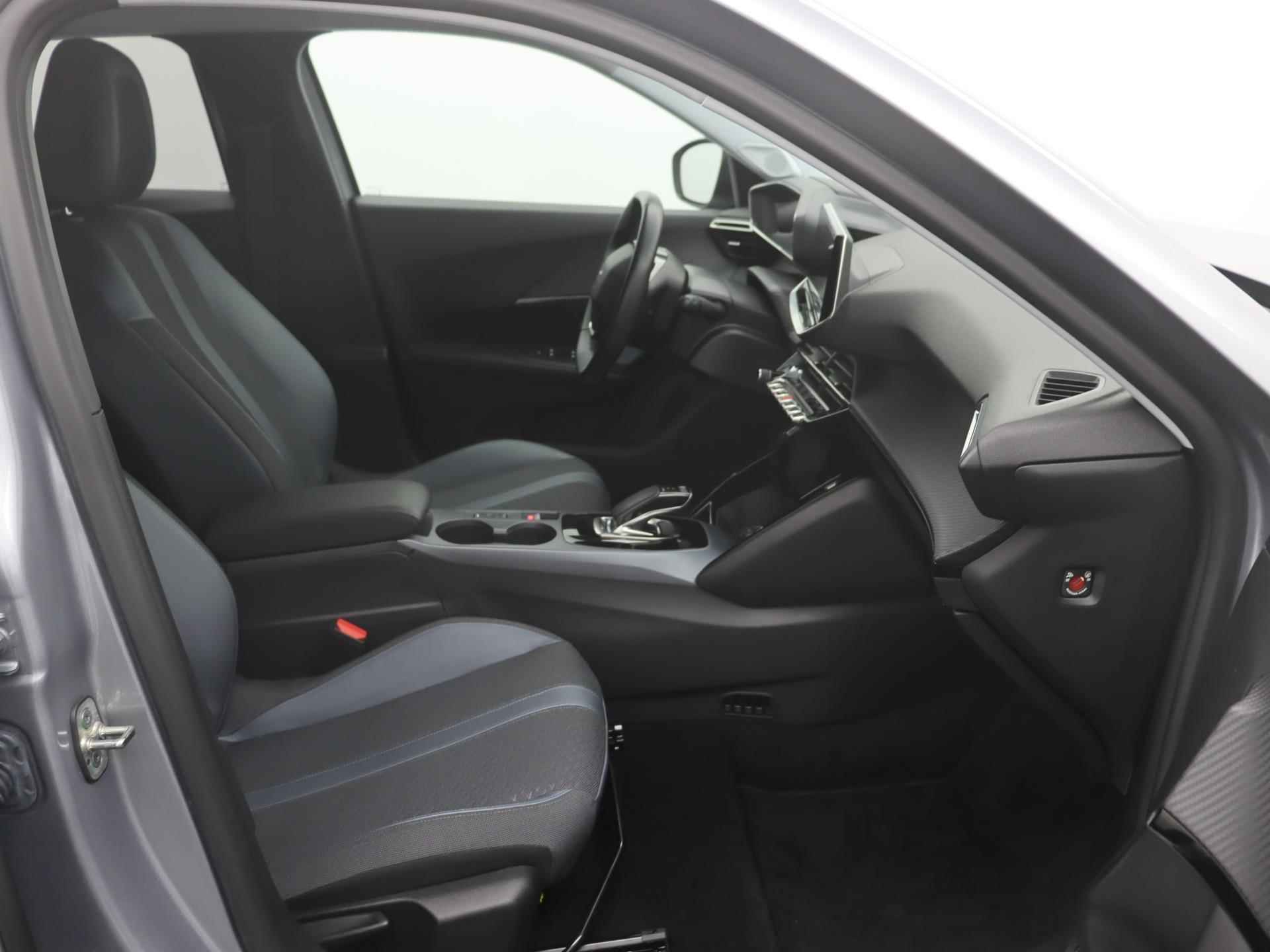 Peugeot e-2008 EV Allure 50 kWh | Navigatie | i-Cockpit | Stoelverwarming | Parkeerhulp | Lane assist | - 7/33