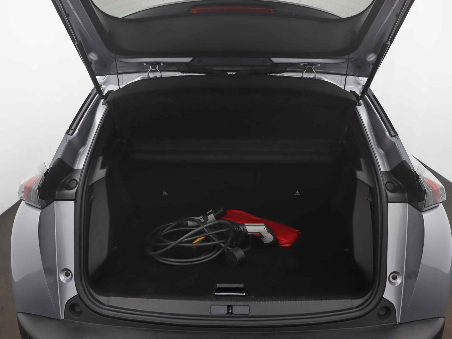 Peugeot e-2008 EV Allure 50 kWh | Navigatie | i-Cockpit | Stoelverwarming | Parkeerhulp | Lane assist | - 24/33