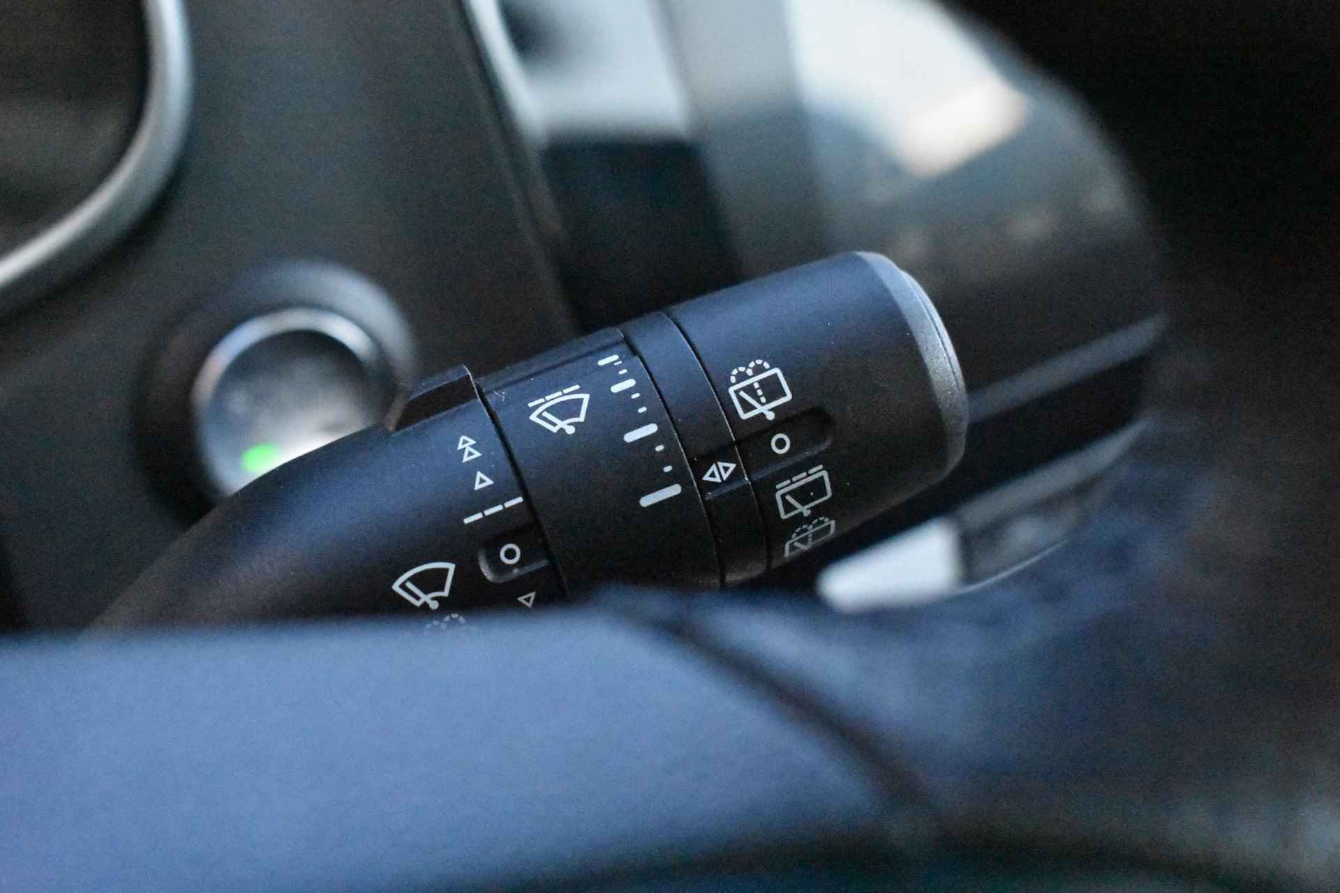 MG ZS EV Luxury 45 kWh 143pk | Leder | Panorama-dak | Stoelverwarming | Navigatie | Apple Carplay & Android Auto | 1e eigenaar | Automaat - 33/39