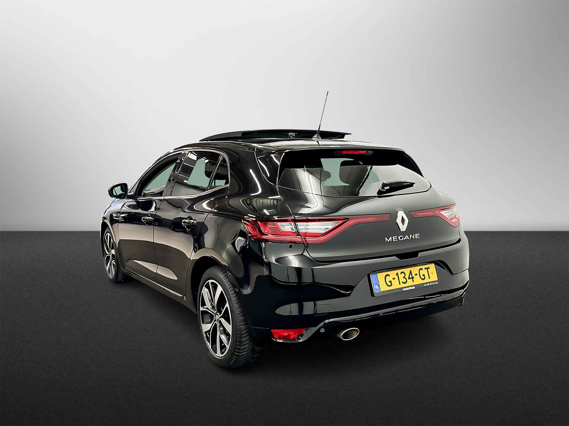 RENAULT Mégane Hatchback 1.3 TCe 130PK BOSE NAVI SCHUIFDAK FULL LED PDC TEL HUD NAP - 3/29