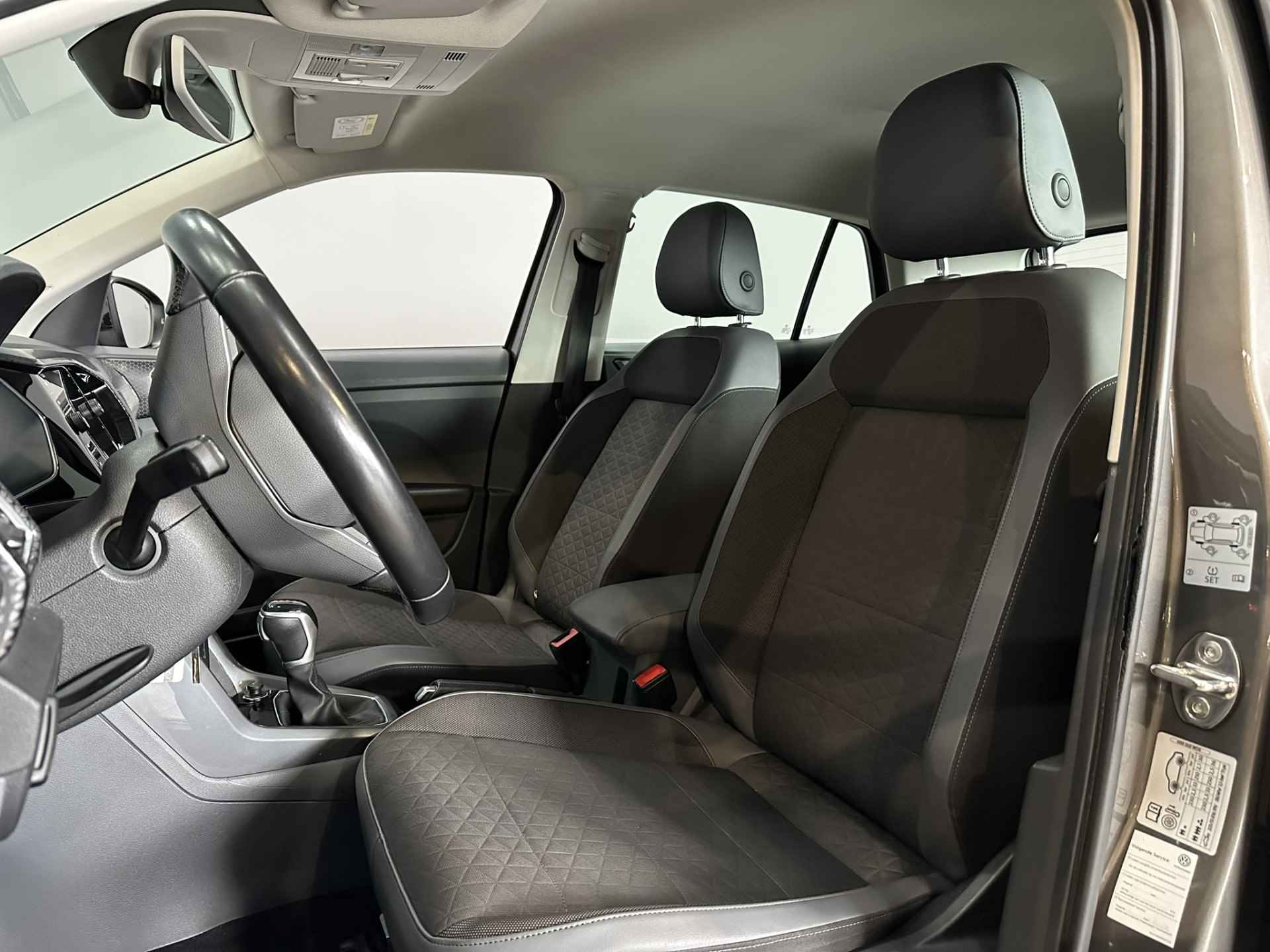 Volkswagen T-Cross 1.0 TSI Style LED | Automaat | Camera | Adaptive cruise | 17" velgen | Navigatie | Apple Carplay Android Auto | Isofix | NAP | - 14/37