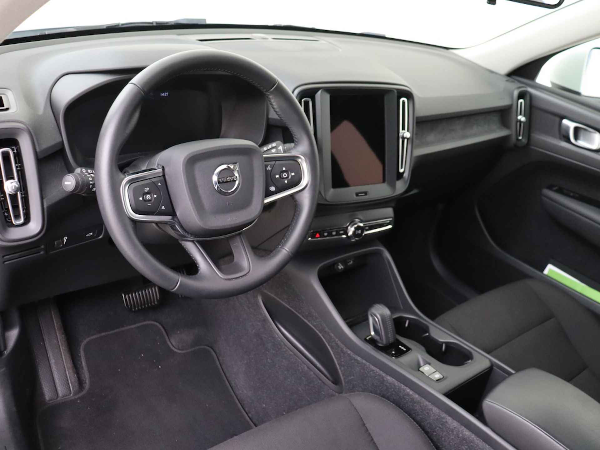 Volvo XC40 1.5 T2 Momentum. Core | Sensus navigatiepakket | Stoel en stuurw - 17/35