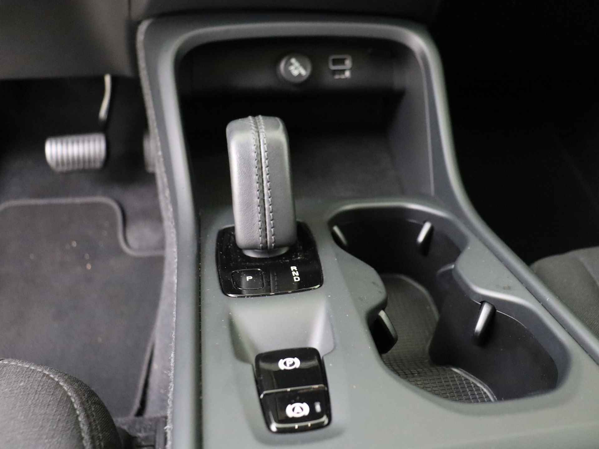 Volvo XC40 1.5 T2 Momentum. Core | Sensus navigatiepakket | Stoel en stuurw - 19/35