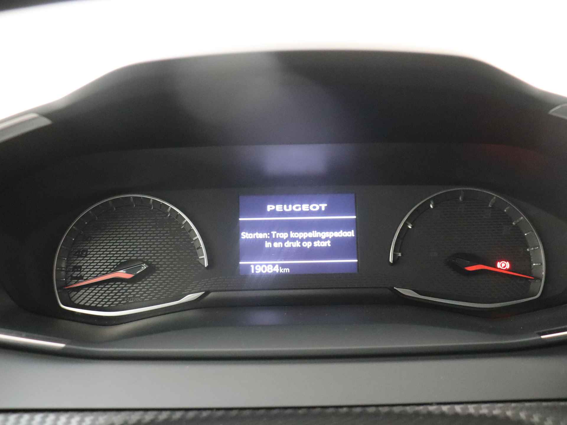 Peugeot 208 1.2 100pk Allure 5 deurs | Navigatie by App | Climate Control - 8/31
