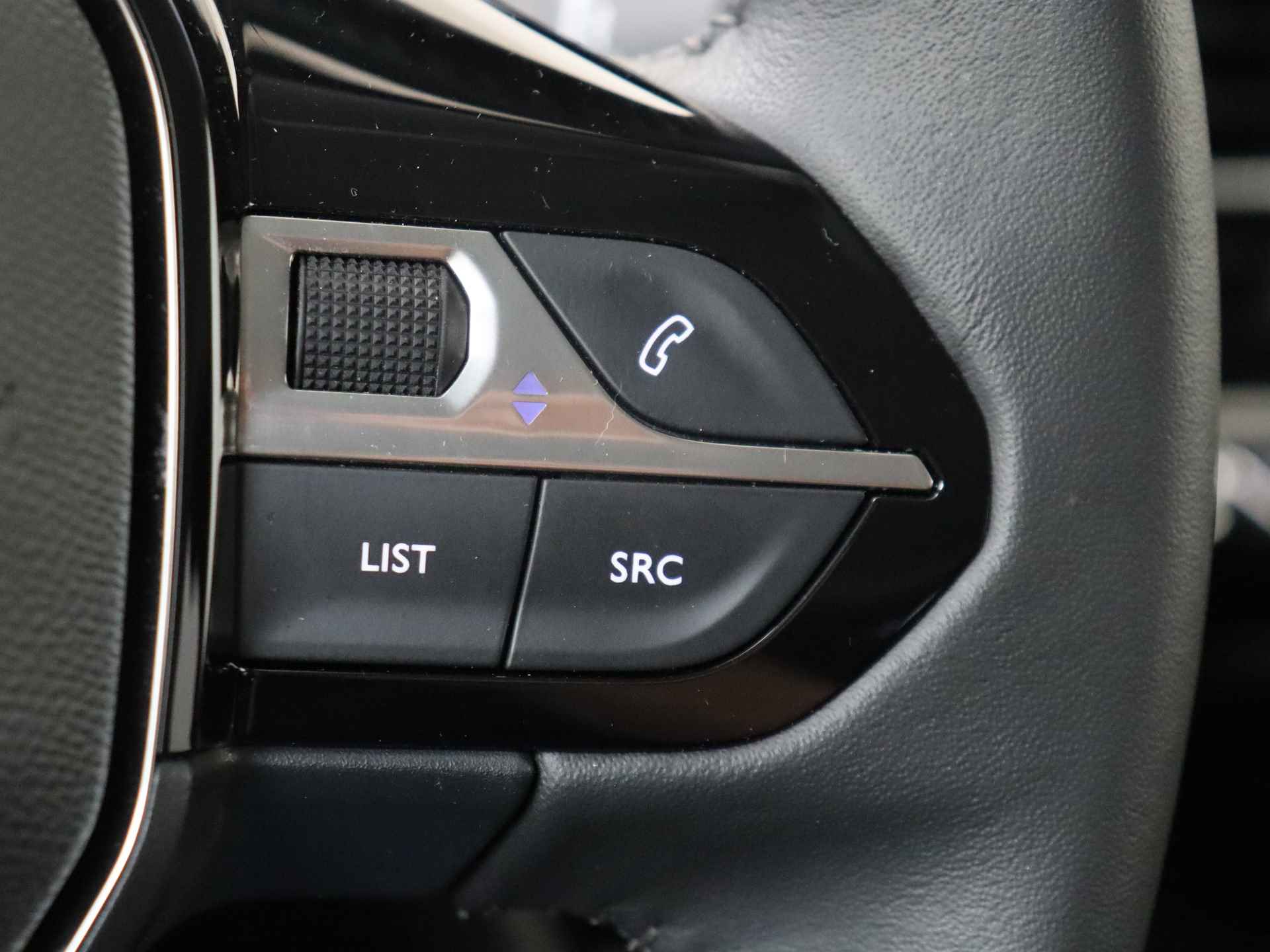 Peugeot 208 1.2 100pk Allure 5 deurs | Navigatie by App | Climate Control - 20/31