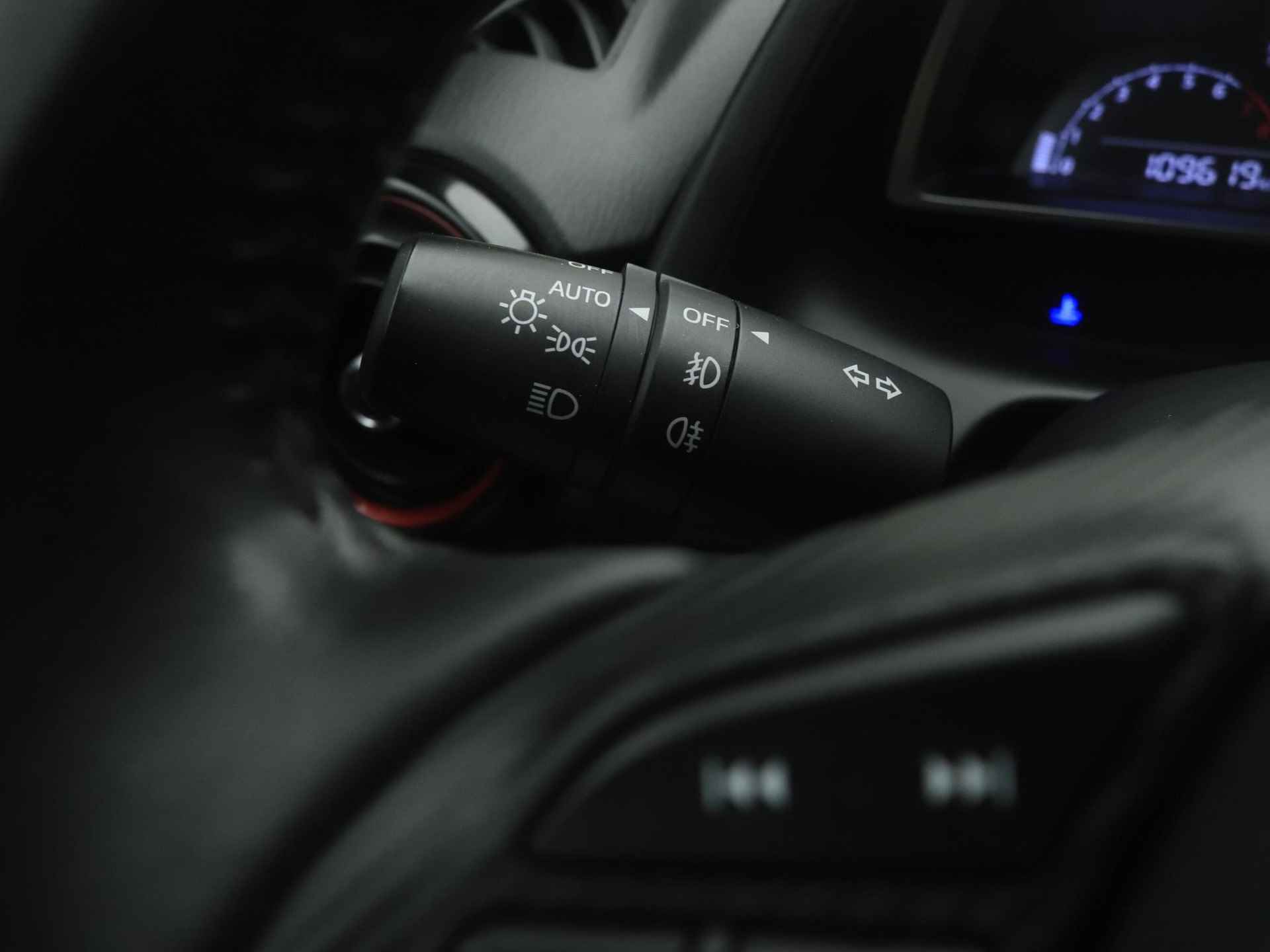 Mazda CX-3 2.0 SkyActiv-G TS+ met navigatie, Apple CarPlay, achteruitrijcamera, afneembare trekhaak en all-weather banden : dealer onderhouden - 24/43