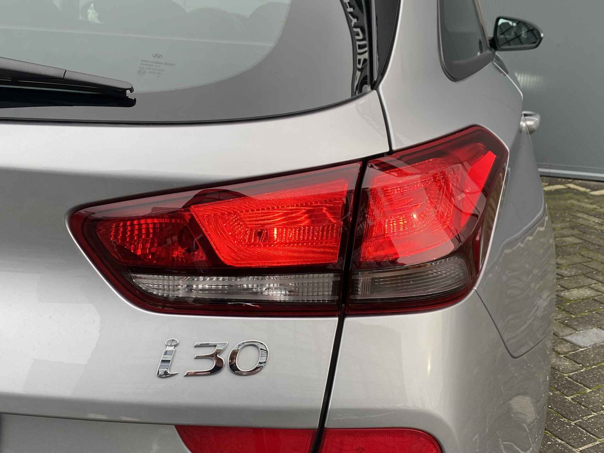 Hyundai i30 Wagon 1.0 T-GDI 120pk MHEV Comfort Smart | Camera | Climate | Keyless | NL. Auto | Full Led | Navigatie | 16" Lichtmetaal | Park - 8/30