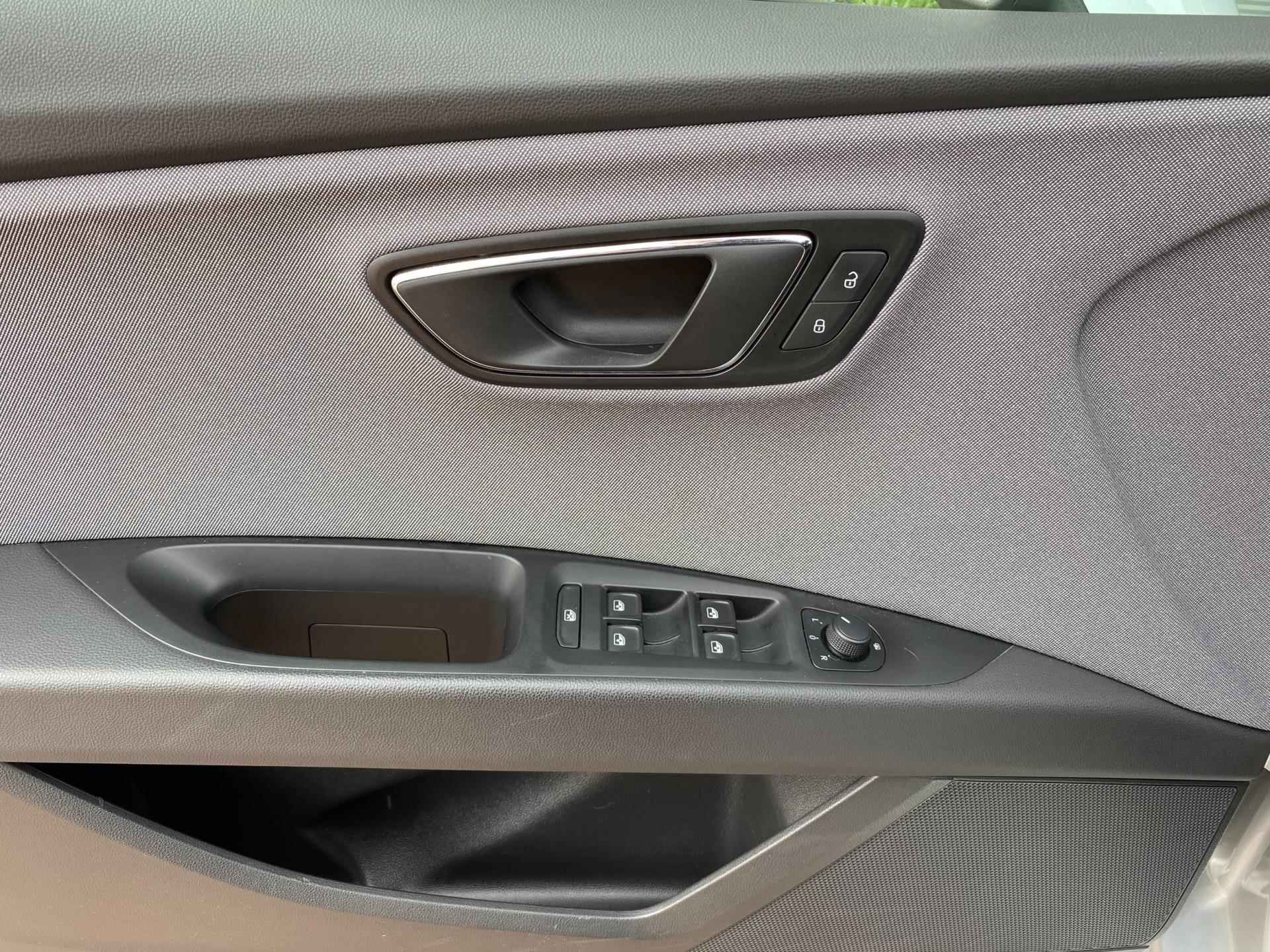 Seat Leon ST 116 PK STI Style Business Intense | Automaat | LED | Apple CarPlay | Navi | Garantie - 17/37