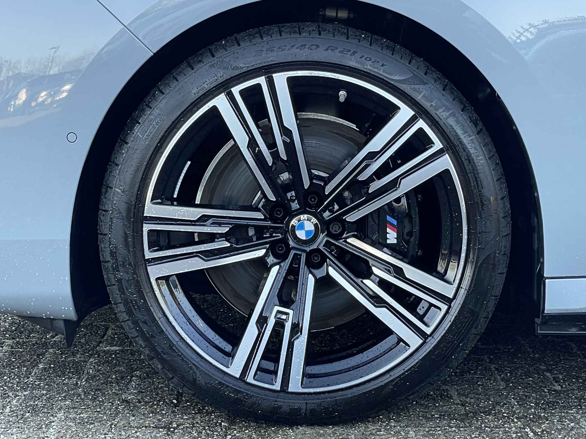 BMW i7 M70 xDrive | Sky Lounge | TV | Bowers & Wilkins Diamond | 4x Stoelverw / Ventilatie / Massage | Co Pilot | Iconic Glow | NP: €223.000 - 6/41